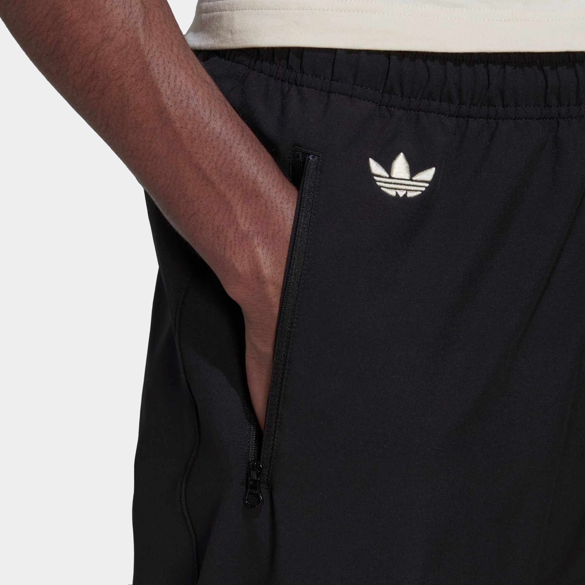 ADIDAS ORIGINALS Pantaloni 'Adicolor Neuclassics' negru - Pled.ro