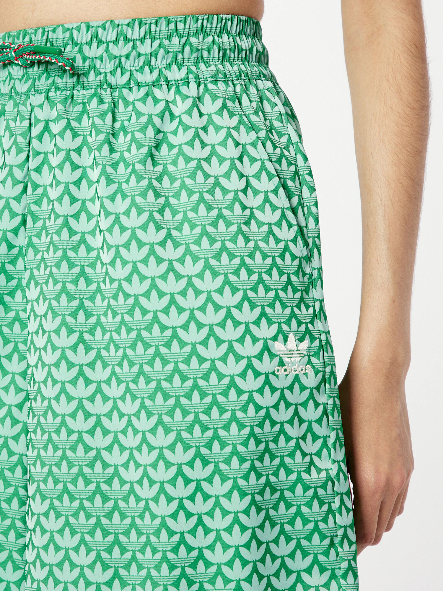 ADIDAS ORIGINALS Pantaloni 'Adicolor 70S Satin' verde iarbă / alb - Pled.ro