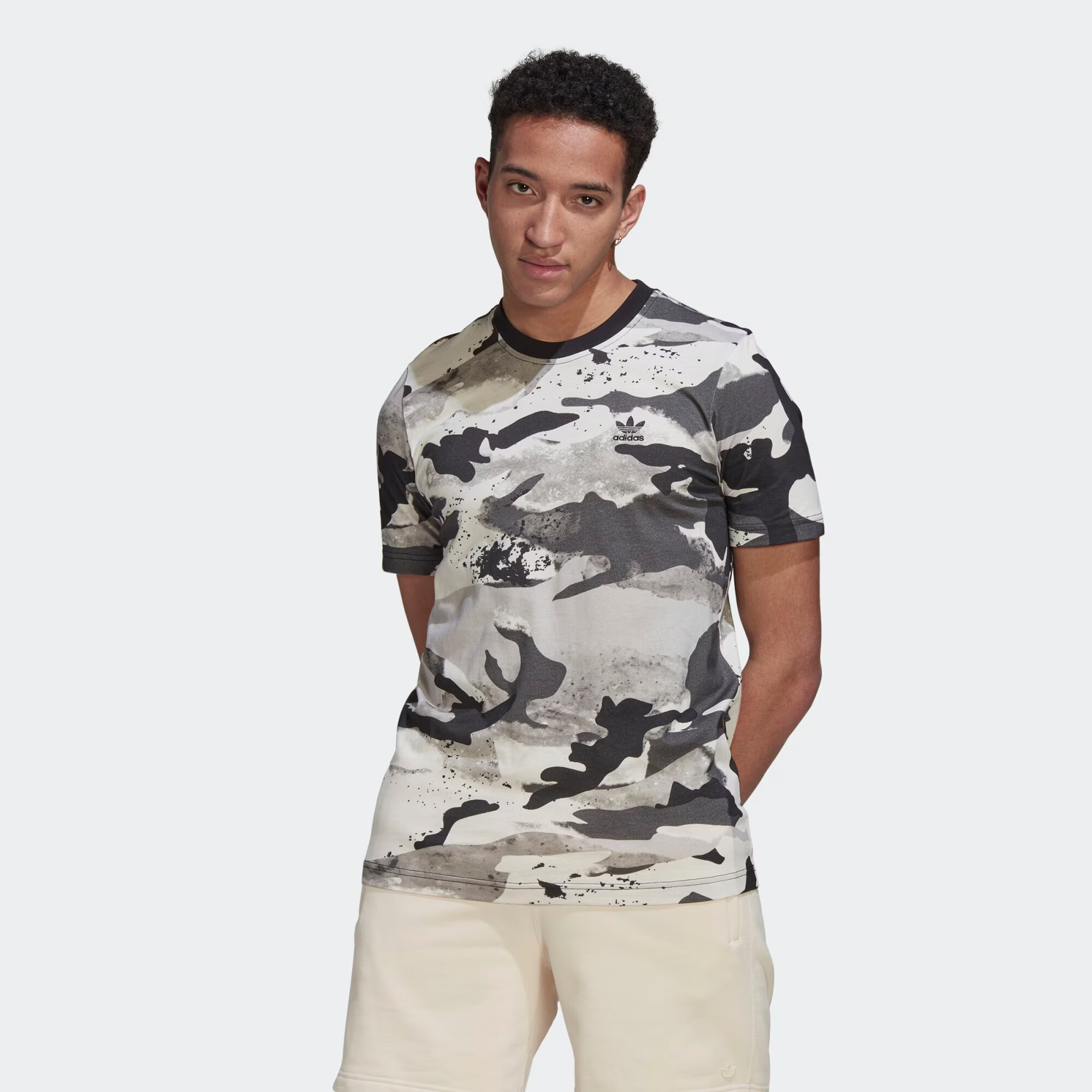 ADIDAS ORIGINALS Tricou 'Camo ' gri / negru / alb - Pled.ro