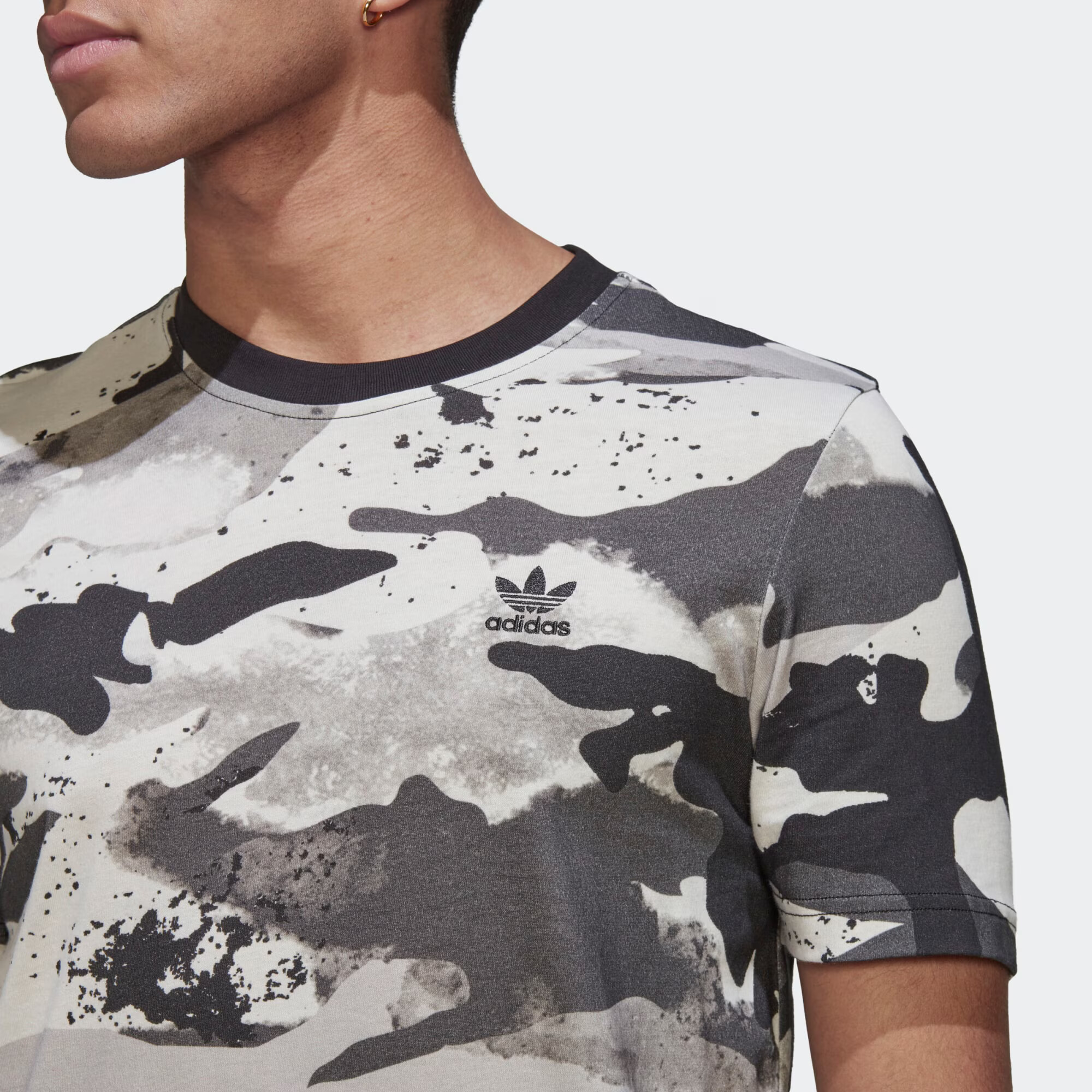 ADIDAS ORIGINALS Tricou 'Camo ' gri / negru / alb - Pled.ro