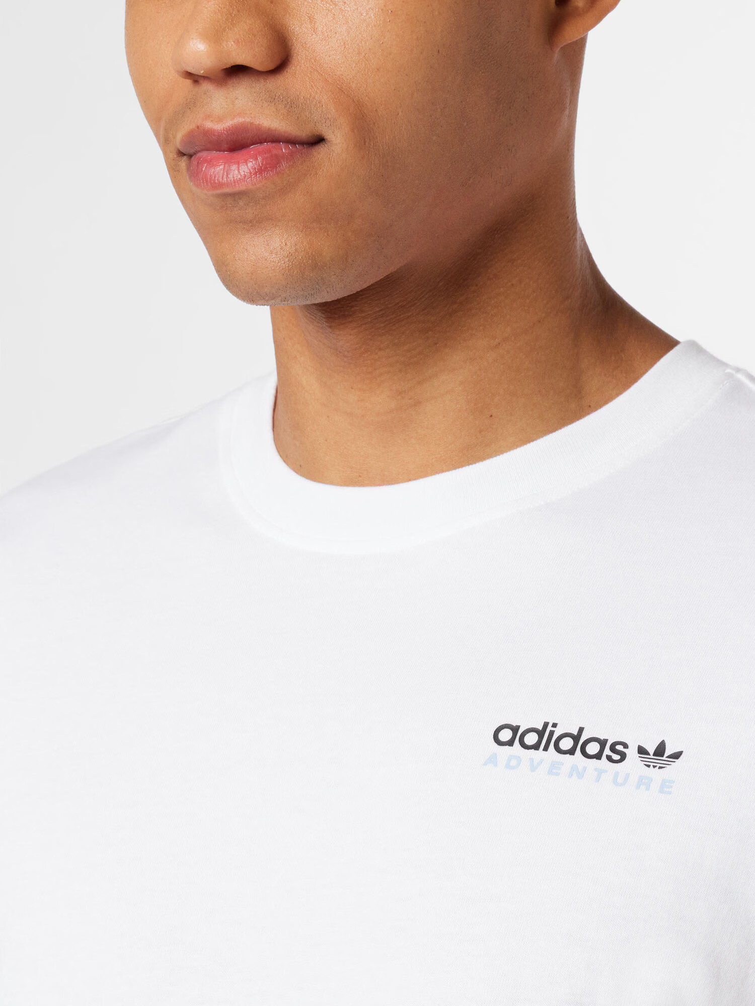 ADIDAS ORIGINALS Tricou 'Adventure Mountain Back' crem / albastru / negru / alb - Pled.ro