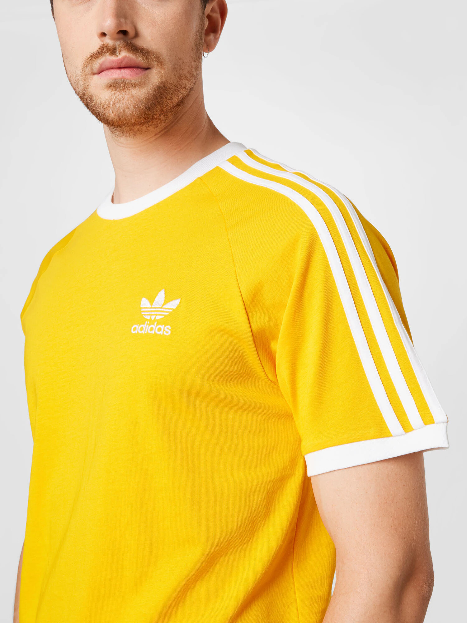 ADIDAS ORIGINALS Tricou 'Adicolor Classics 3-Stripes' galben / alb - Pled.ro