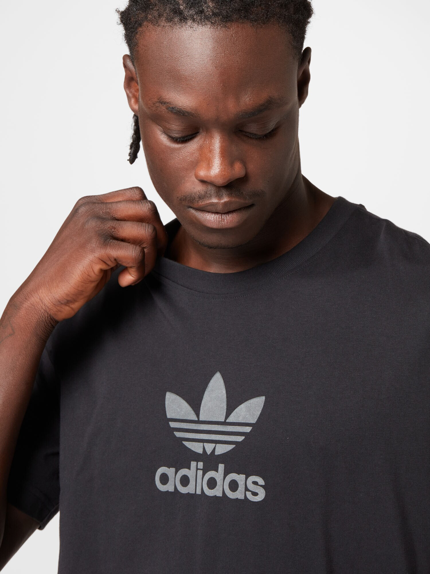 ADIDAS ORIGINALS Tricou 'Trefoil Series Street' gri / negru - Pled.ro