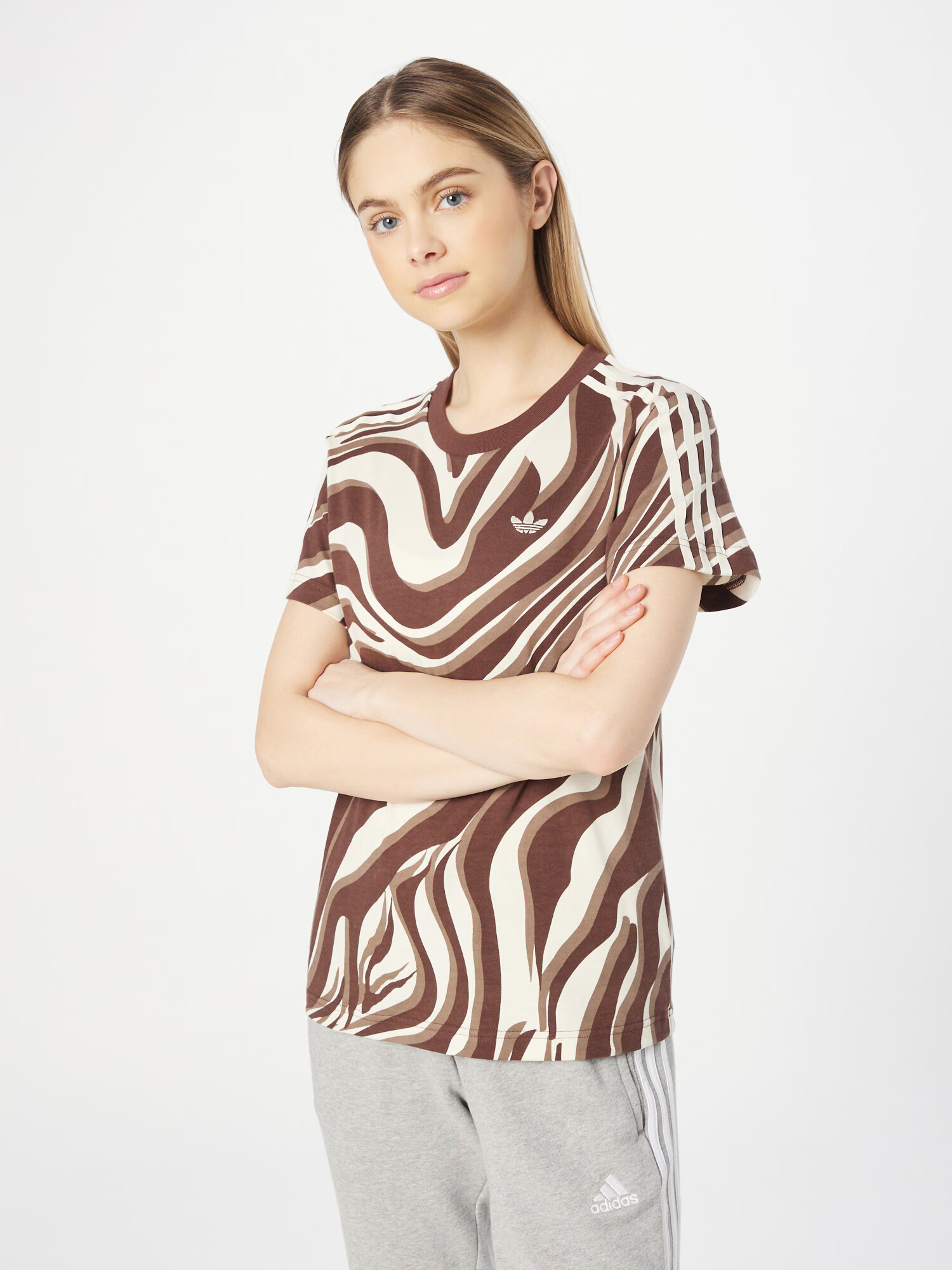 ADIDAS ORIGINALS Tricou 'Abstract Allover Animal Print' maro / alb - Pled.ro