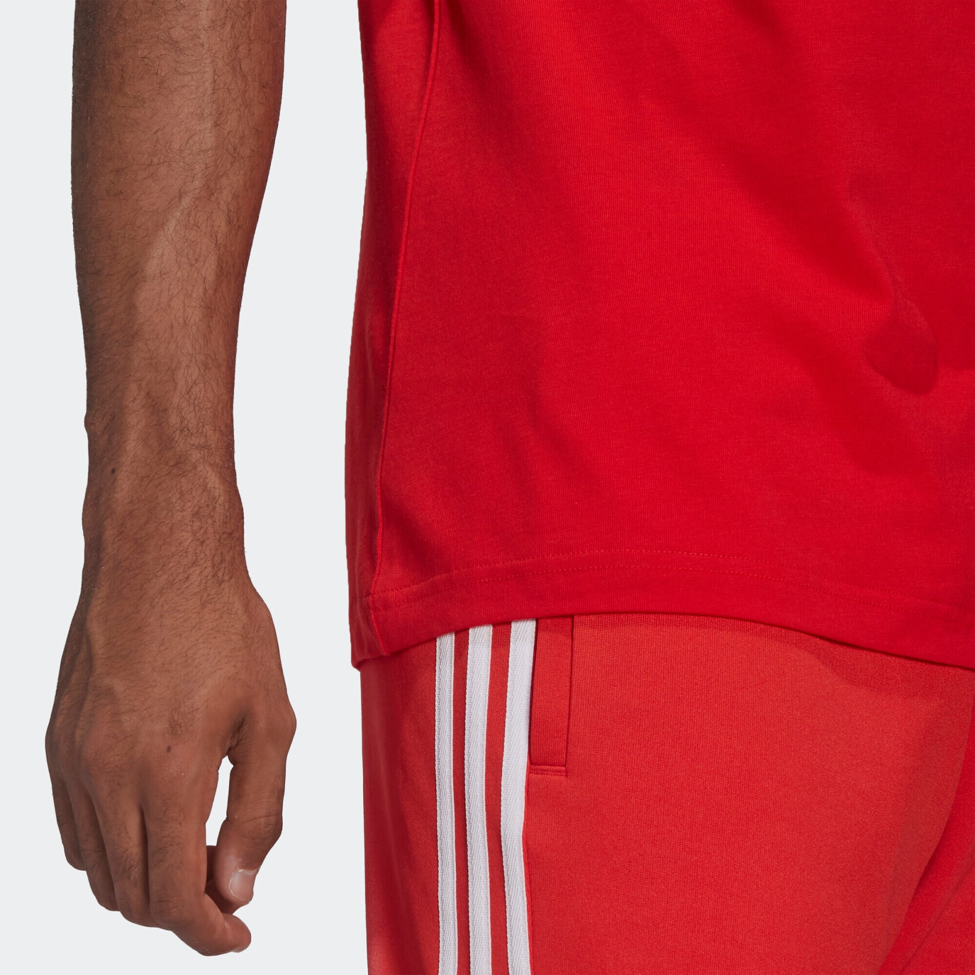 ADIDAS ORIGINALS Tricou 'Adicolor Classics 3-Stripes' roșu / alb - Pled.ro