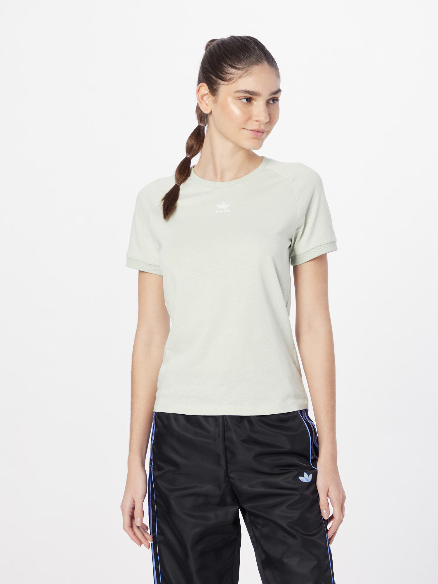 ADIDAS ORIGINALS Tricou 'Essentials+ Made With Hemp' verde pastel / alb murdar - Pled.ro