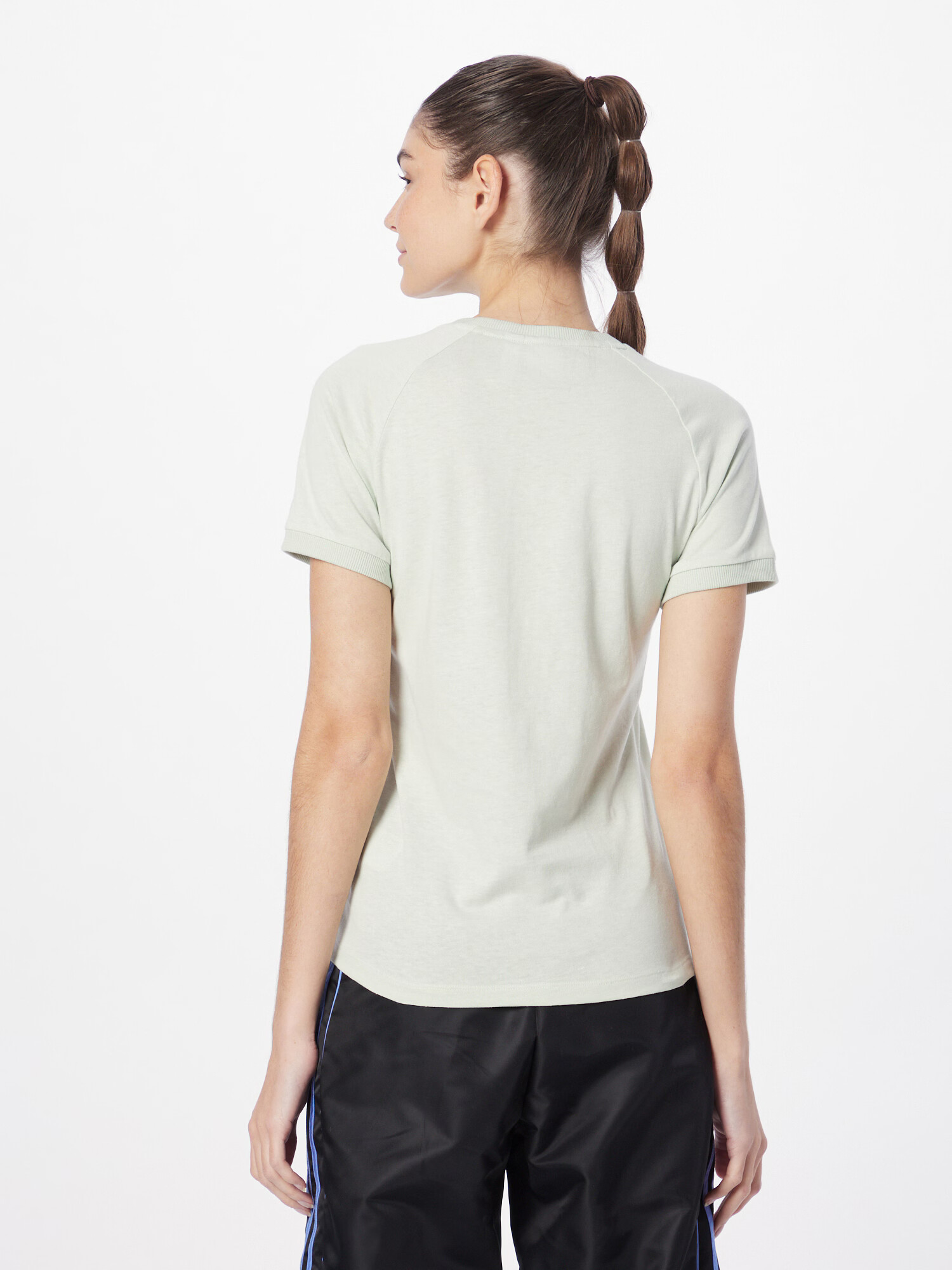 ADIDAS ORIGINALS Tricou 'Essentials+ Made With Hemp' verde pastel / alb murdar - Pled.ro