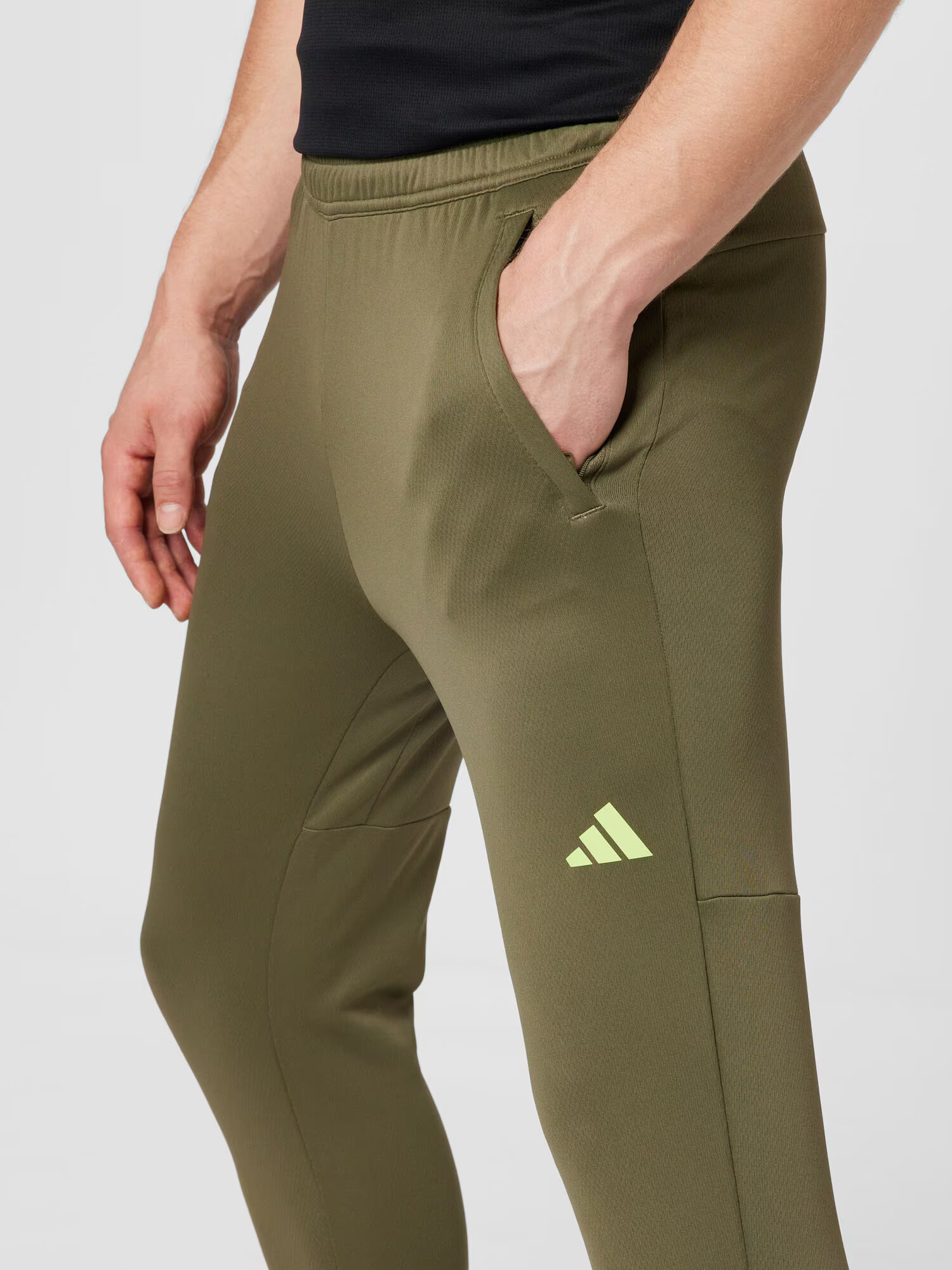 ADIDAS PERFORMANCE Pantaloni sport 'Train Essentials Seasonal ' oliv / verde deschis / alb - Pled.ro