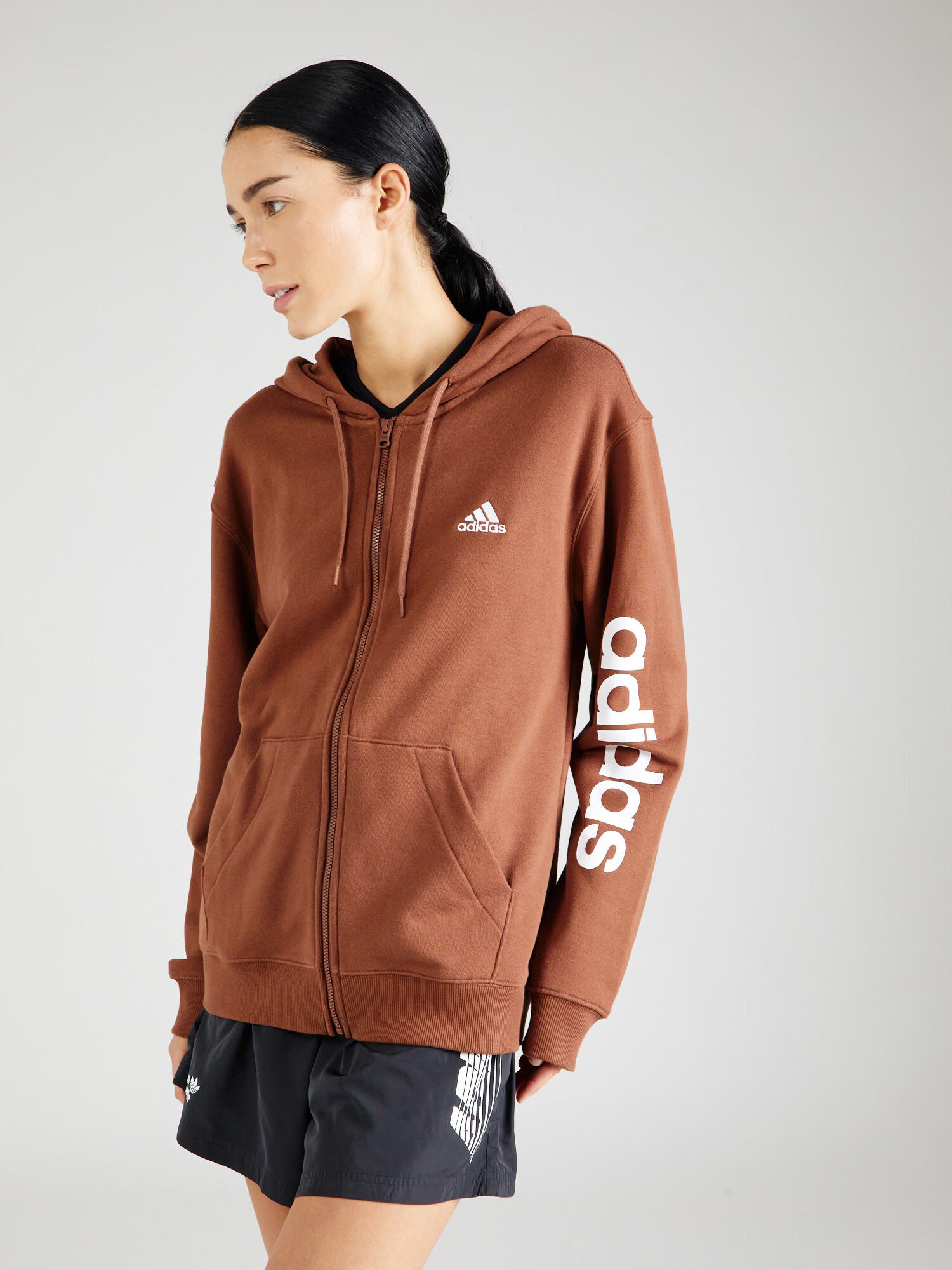 ADIDAS SPORTSWEAR Bluză cu fermoar sport 'Essentials' maro / alb - Pled.ro