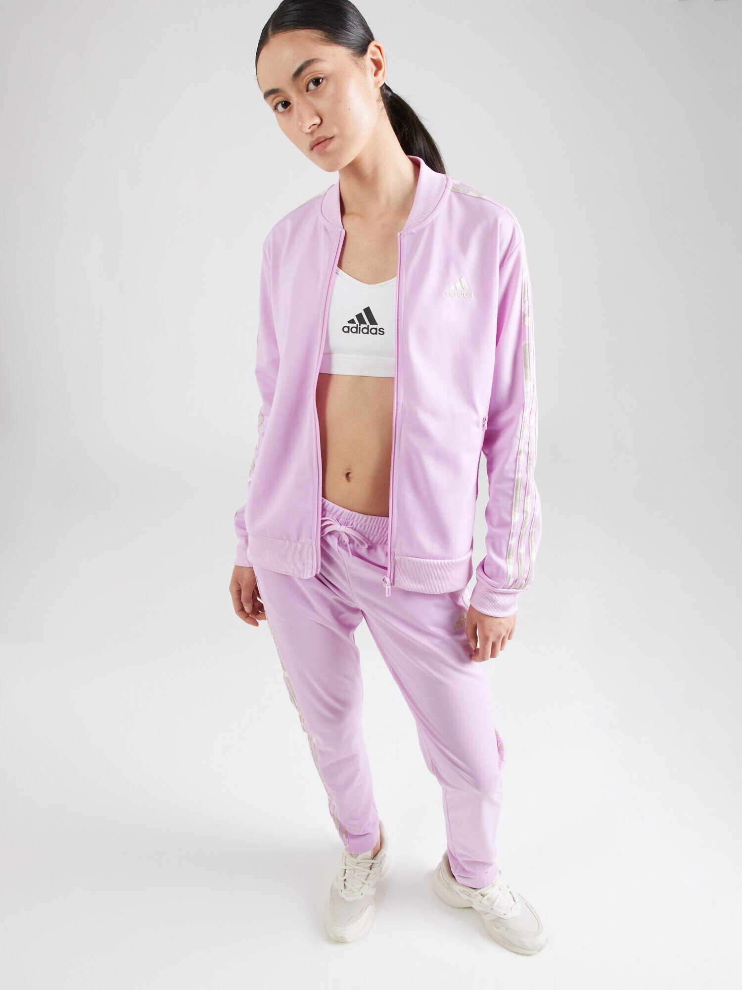 ADIDAS SPORTSWEAR Costum de trening 'Essentials 3-Stripes' gri deschis / lila - Pled.ro