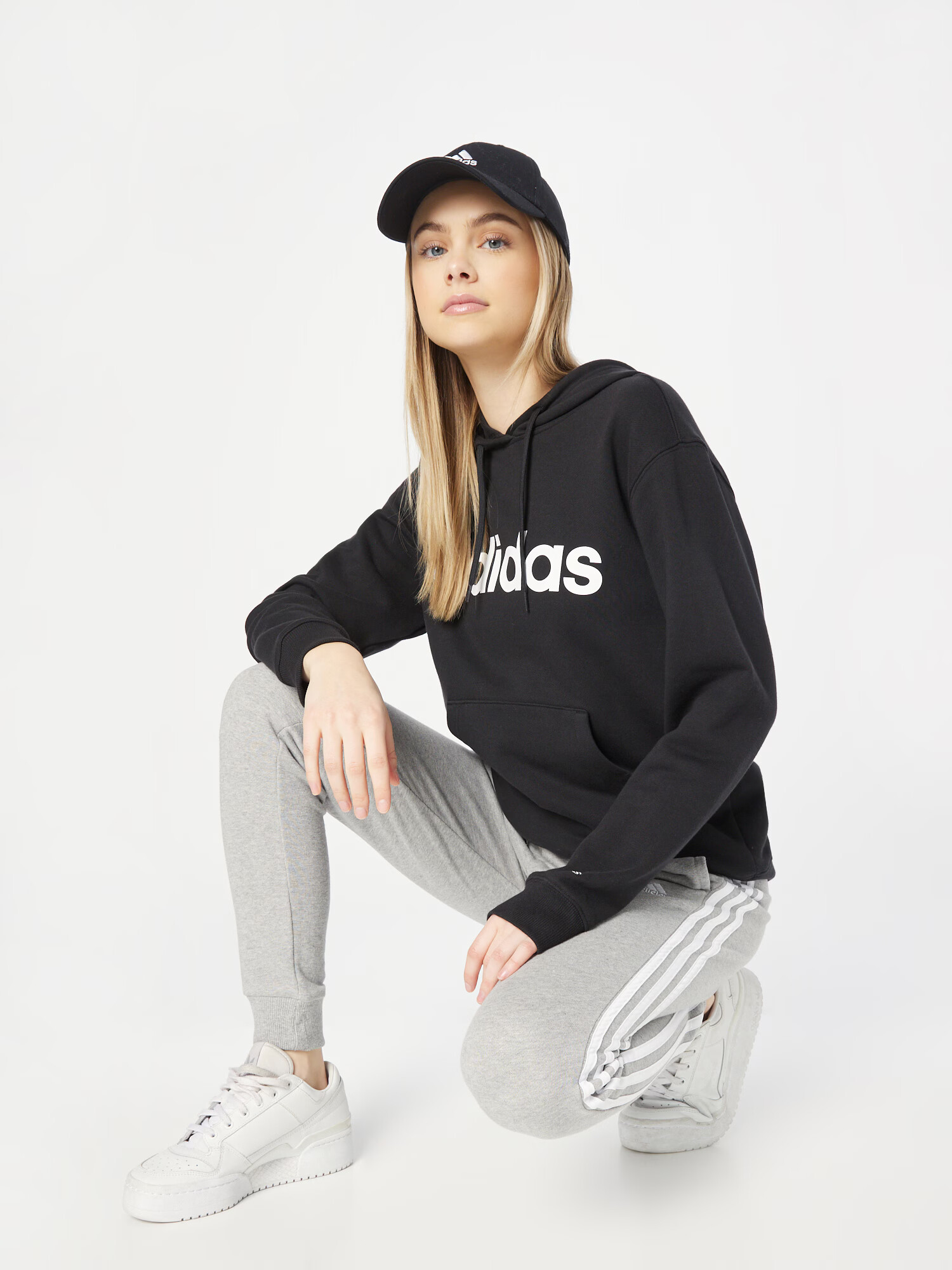 ADIDAS SPORTSWEAR Bluză de molton 'Essentials Linear' negru / alb - Pled.ro