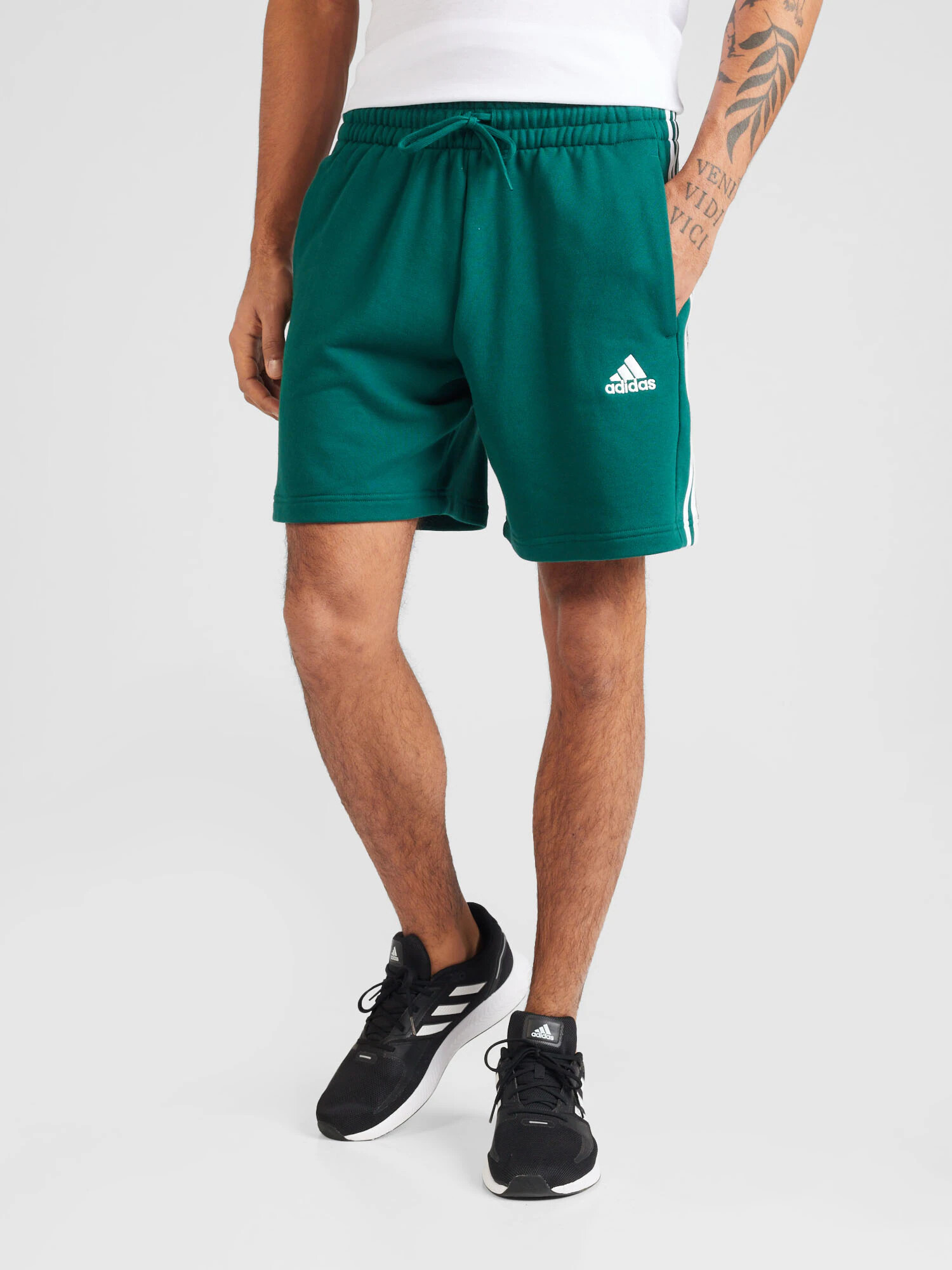 ADIDAS SPORTSWEAR Pantaloni sport 'Essentials' verde / alb - Pled.ro