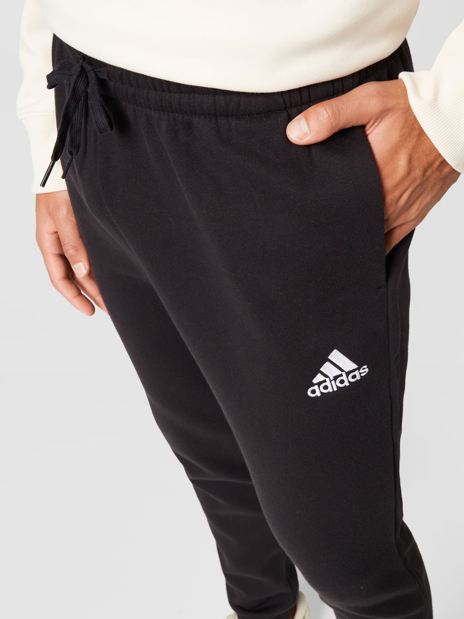 ADIDAS SPORTSWEAR Pantaloni sport 'Essentials' negru / alb - Pled.ro