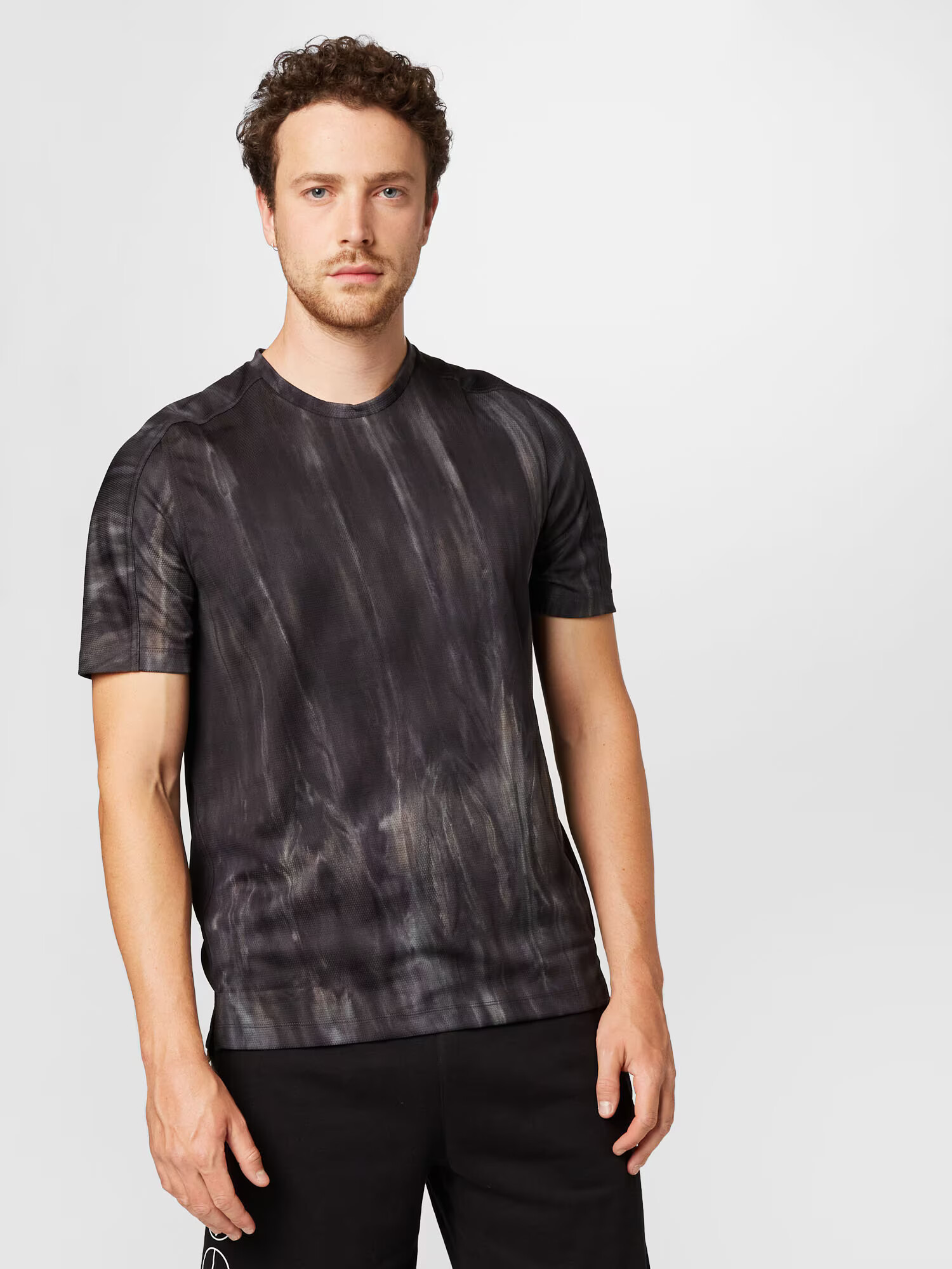 ADIDAS SPORTSWEAR Tricou funcțional 'Overspray Graphic' gri metalic / gri bazalt / gri închis / negru - Pled.ro