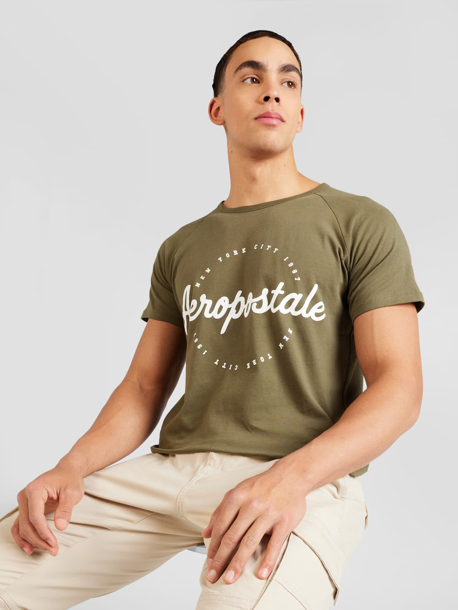 AÉROPOSTALE Tricou 'NEW YORK CITY' kaki / alb - Pled.ro