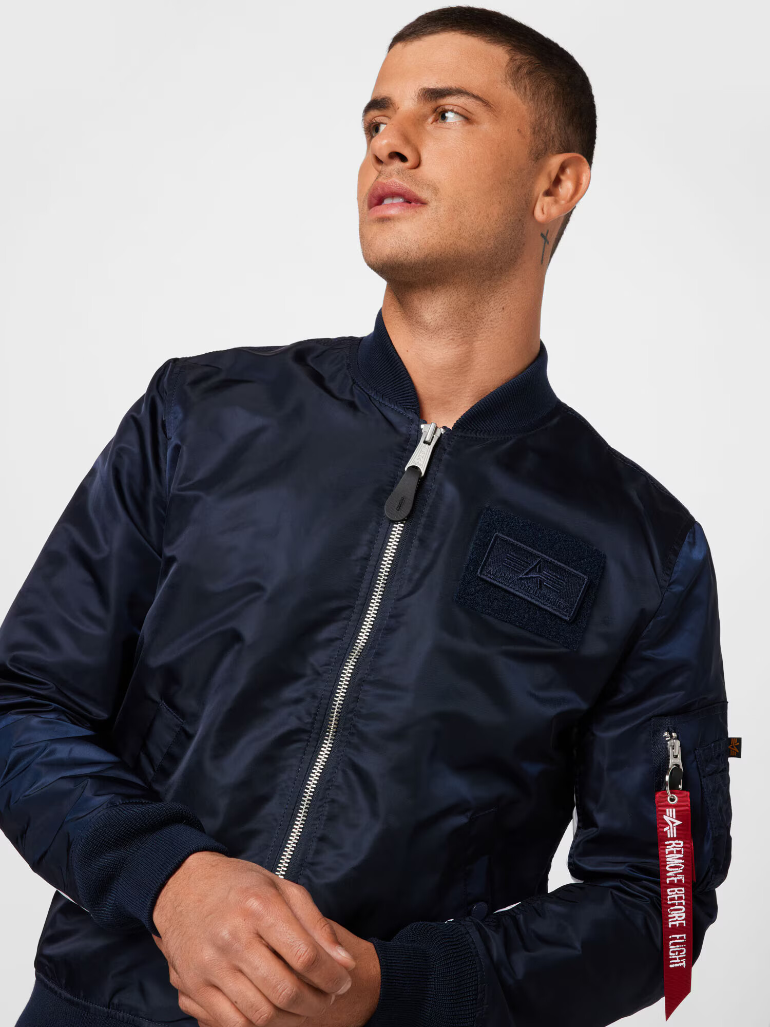 ALPHA INDUSTRIES Geacă de primăvară-toamnă bleumarin / roșu / alb - Pled.ro