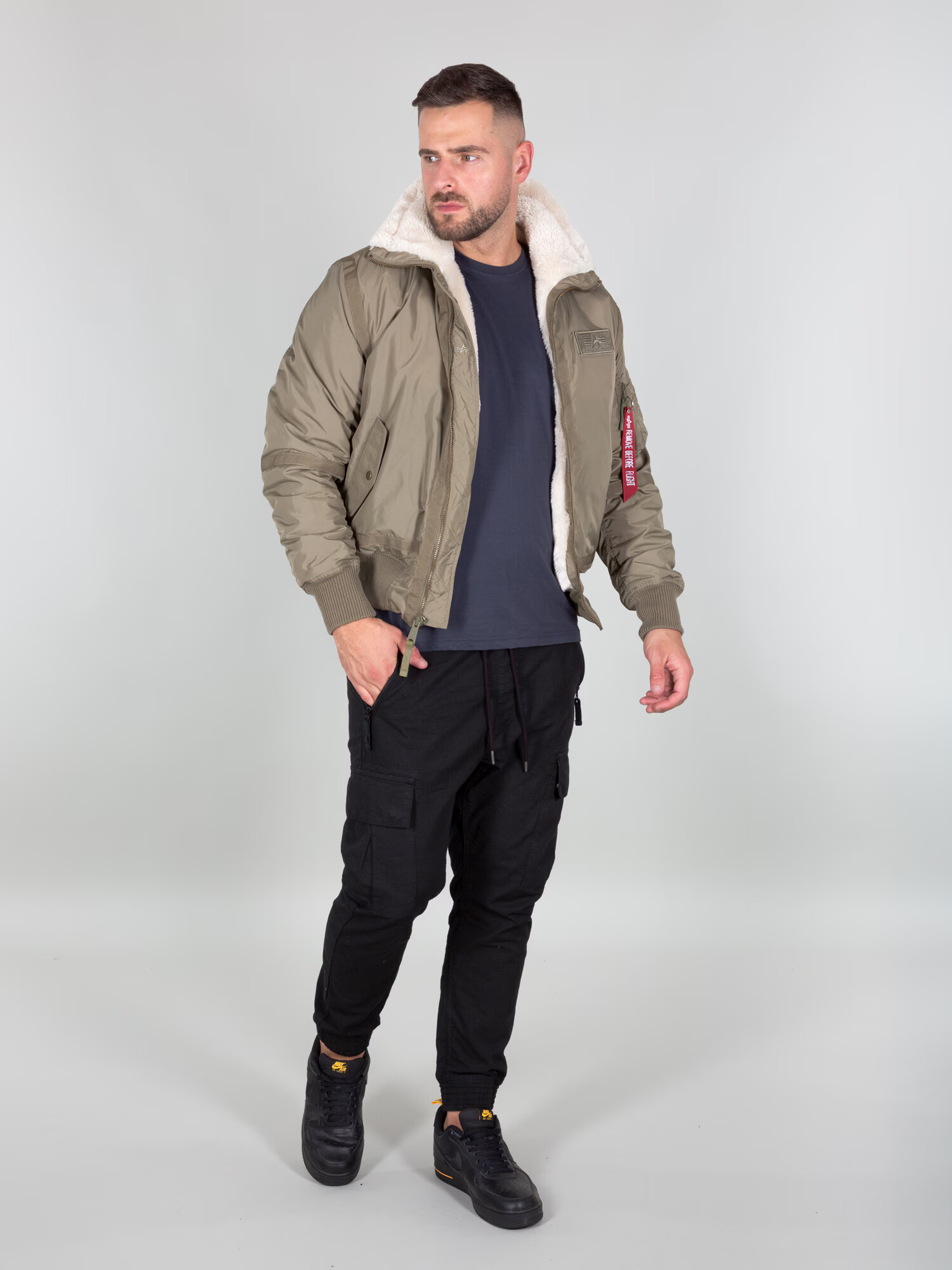 ALPHA INDUSTRIES Geacă de primăvară-toamnă kaki - Pled.ro