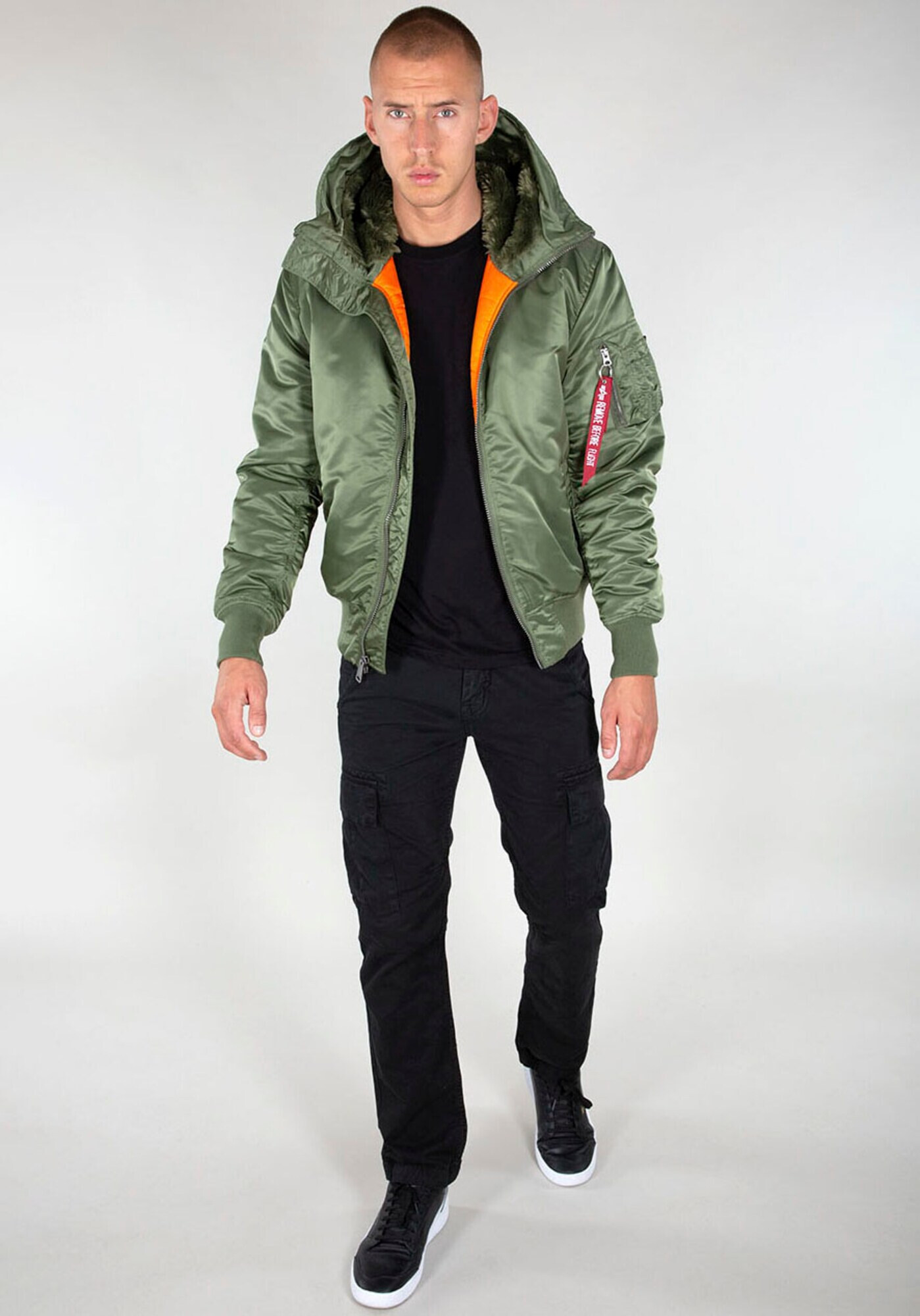 ALPHA INDUSTRIES Geacă de primăvară-toamnă 'MA-1' oliv / portocaliu / roșu / alb - Pled.ro