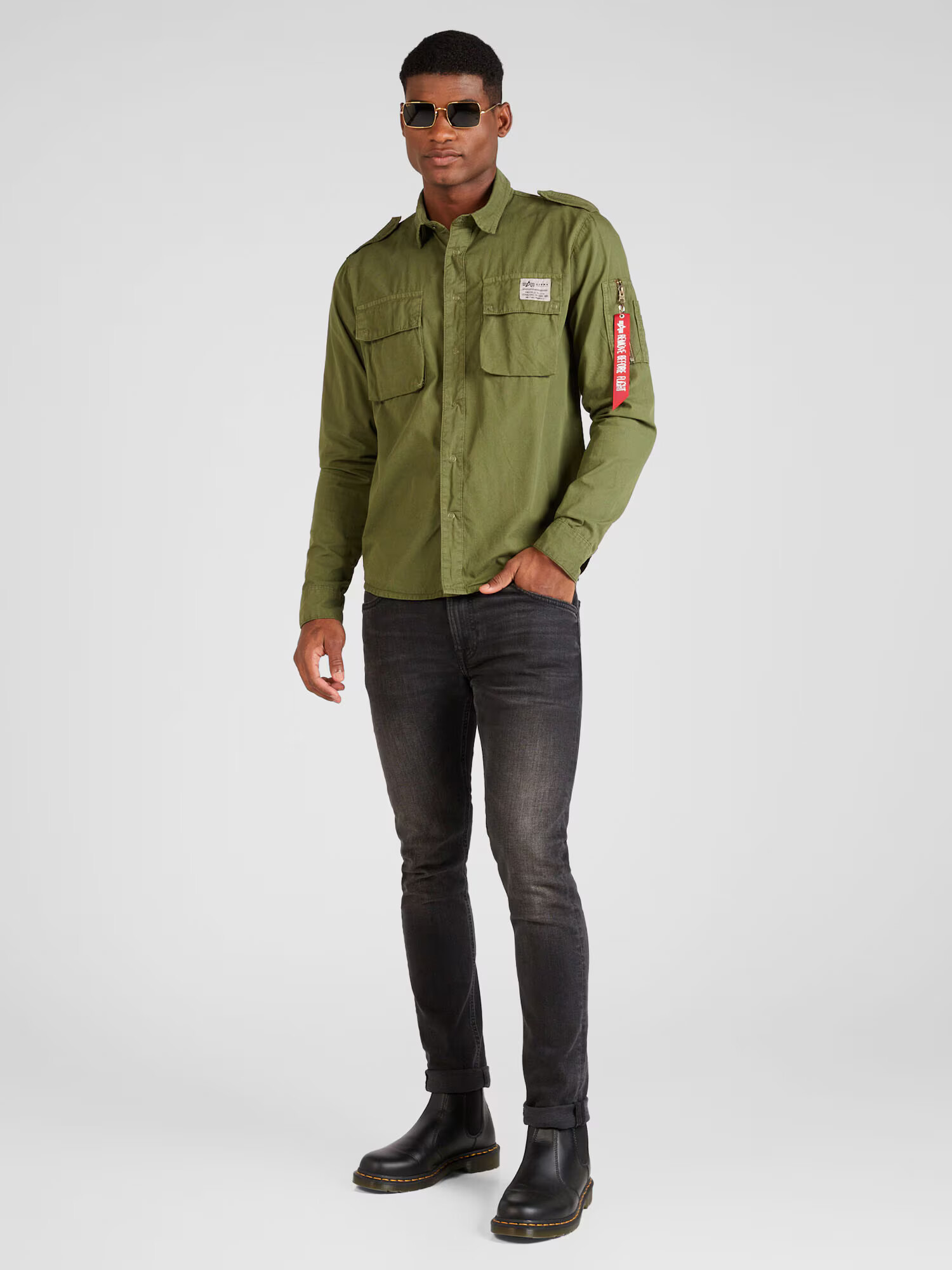 ALPHA INDUSTRIES Geacă de primăvară-toamnă 'Urban Military' oliv / roșu / alb - Pled.ro