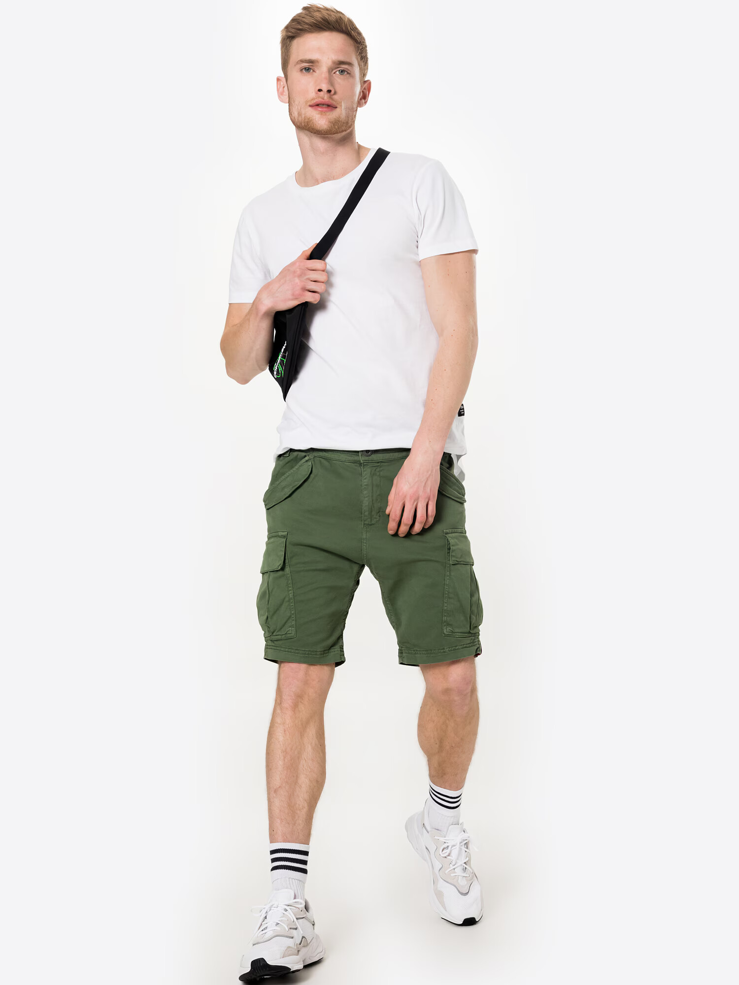 ALPHA INDUSTRIES Pantaloni cu buzunare 'Airman' verde închis - Pled.ro