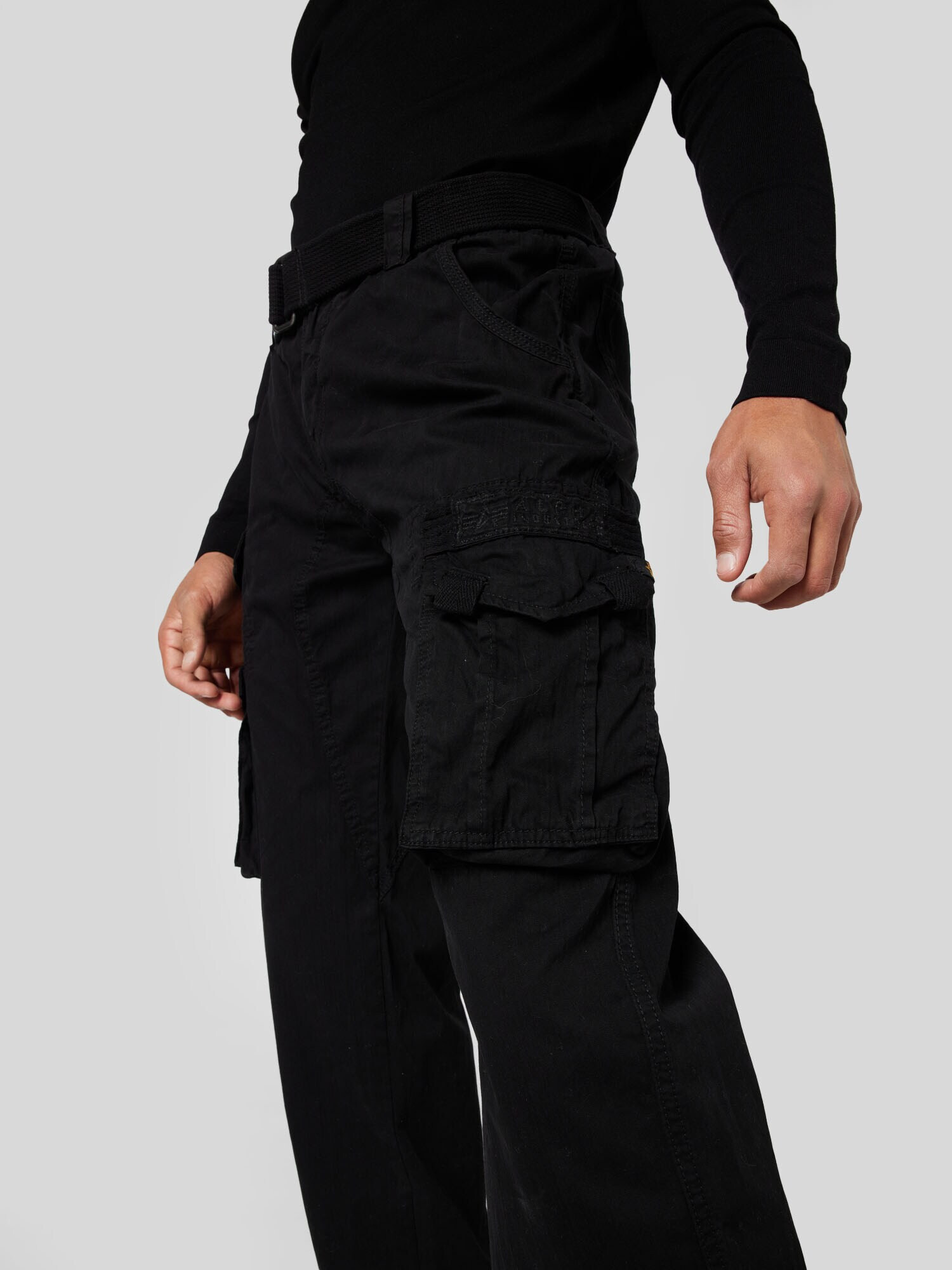 ALPHA INDUSTRIES Pantaloni cu buzunare 'Devision' negru - Pled.ro