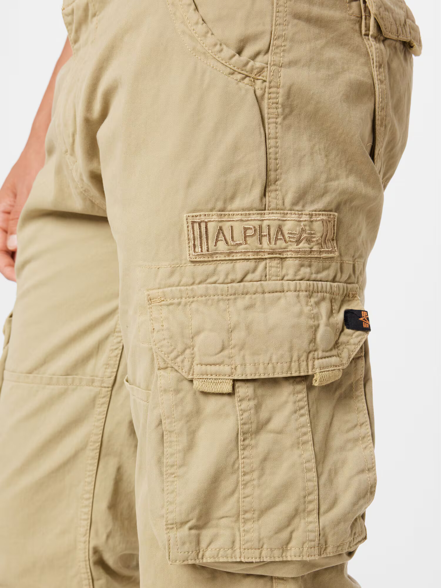 ALPHA INDUSTRIES Pantaloni cu buzunare 'Jet' nisipiu - Pled.ro