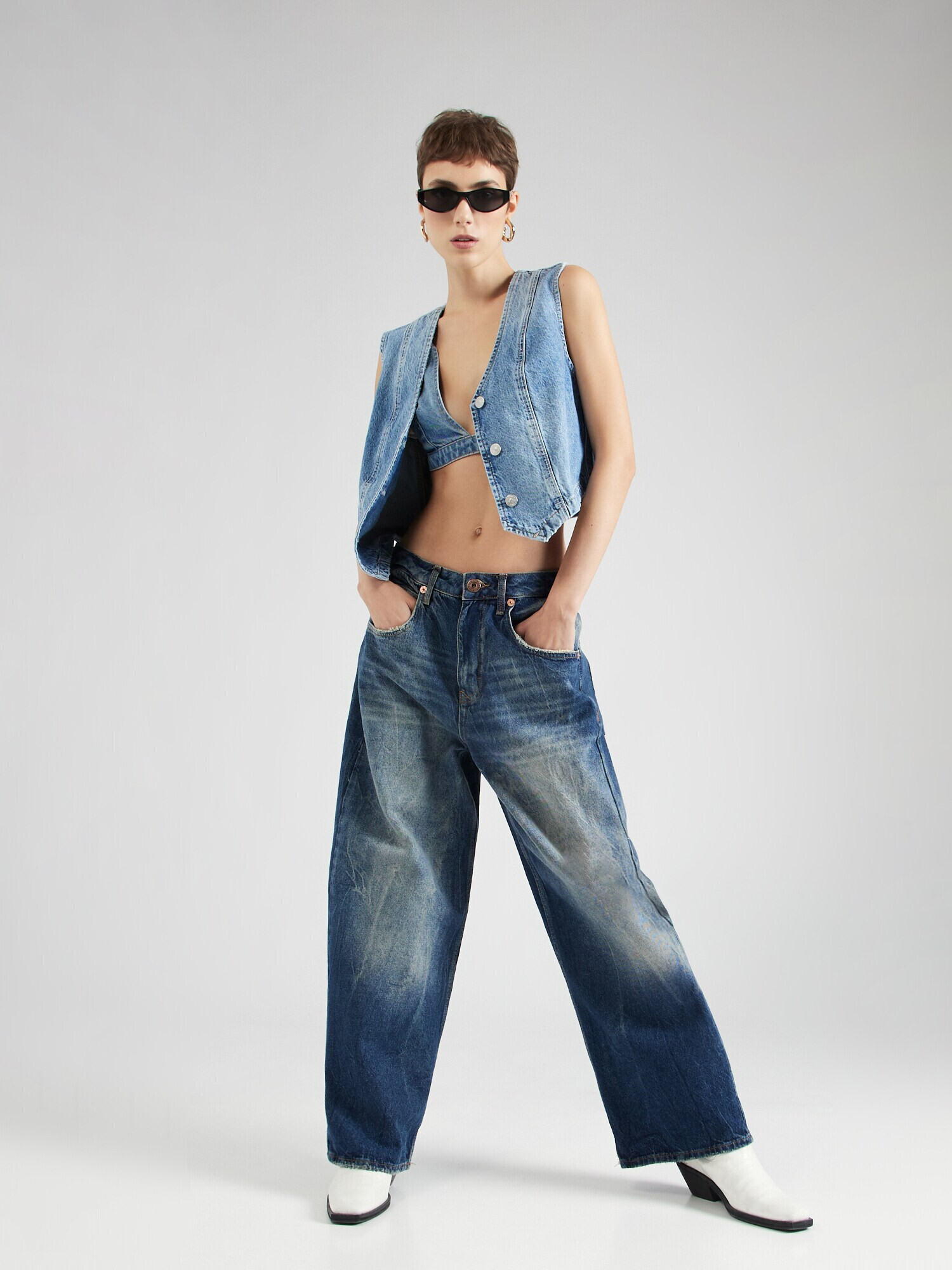 BDG Urban Outfitters Jeans 'Jaya' albastru închis - Pled.ro