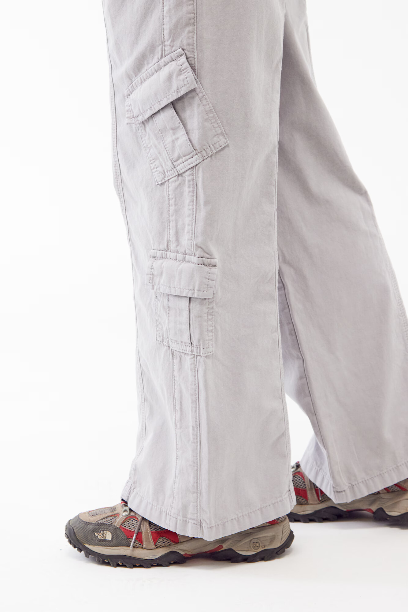 BDG Urban Outfitters Pantaloni cu buzunare gri piatră - Pled.ro