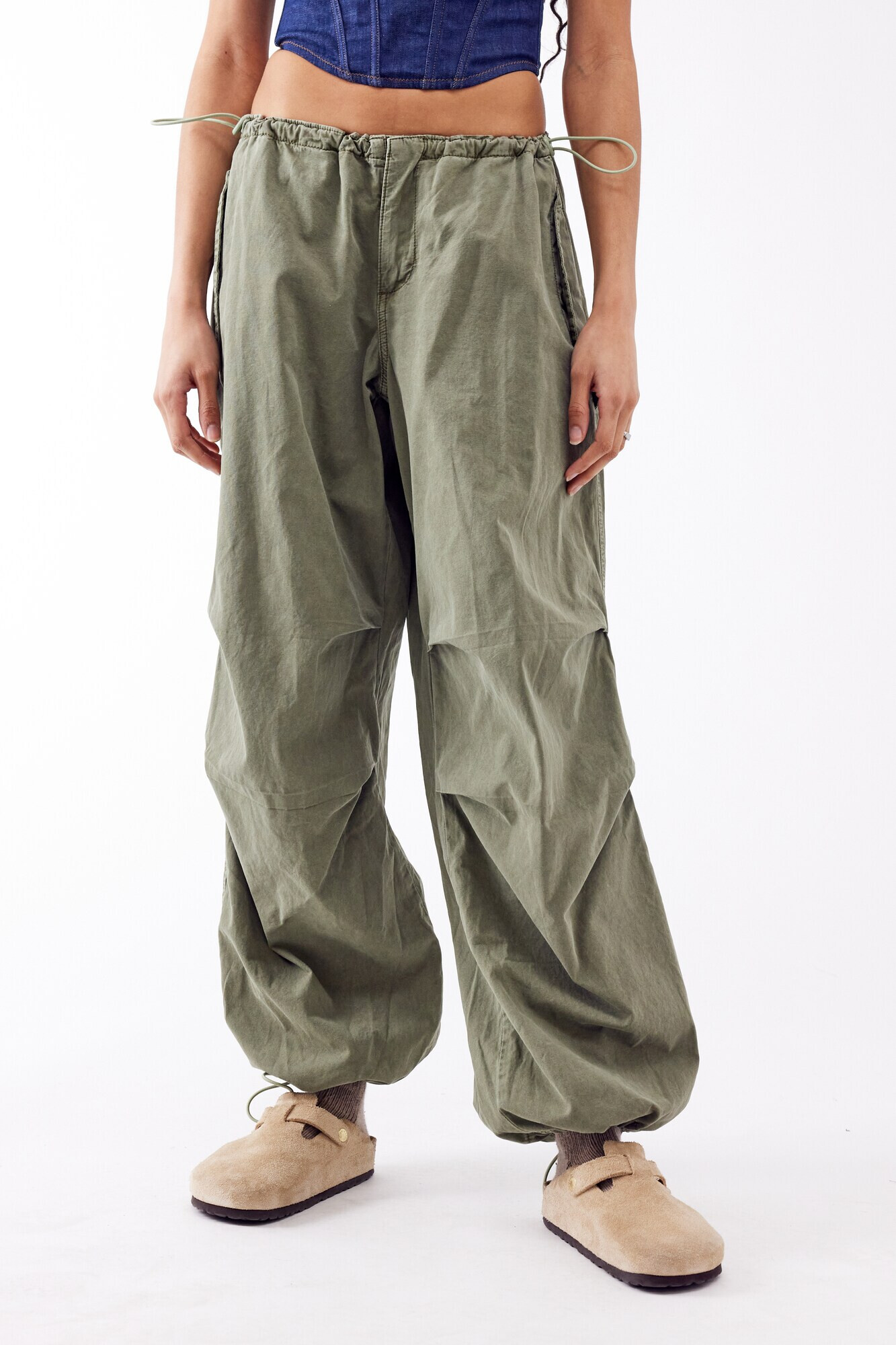 BDG Urban Outfitters Pantaloni kaki - Pled.ro