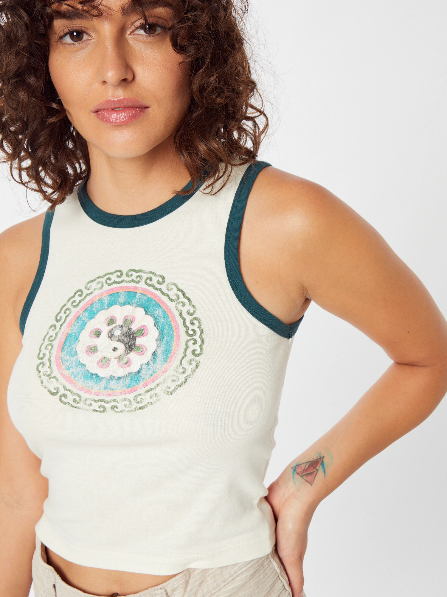 BDG Urban Outfitters Top 'YIN YANG' oliv / verde petrol / verde jad / roz închis / alb - Pled.ro