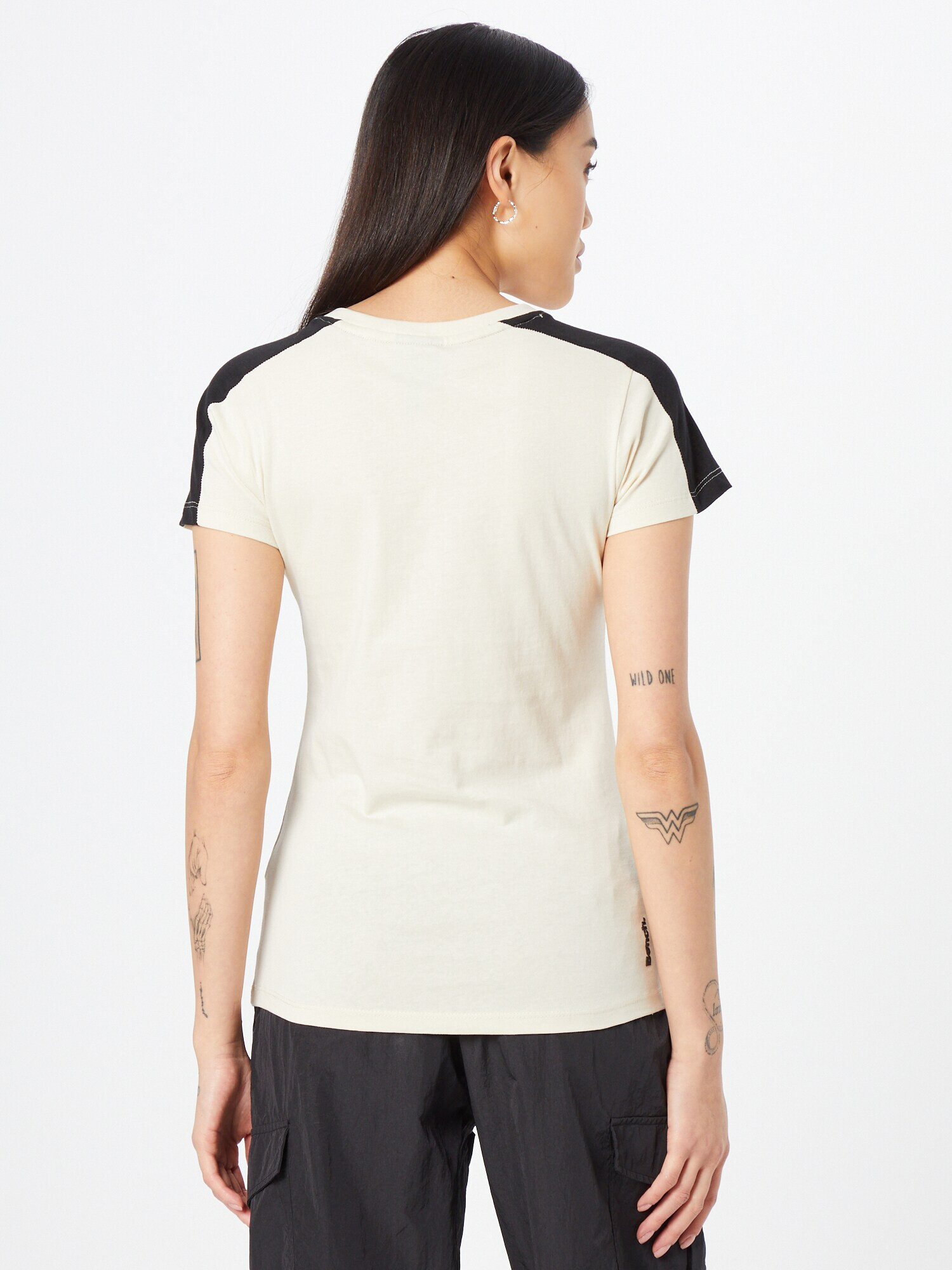 BENCH Tricou 'Roxanna' crem / negru - Pled.ro