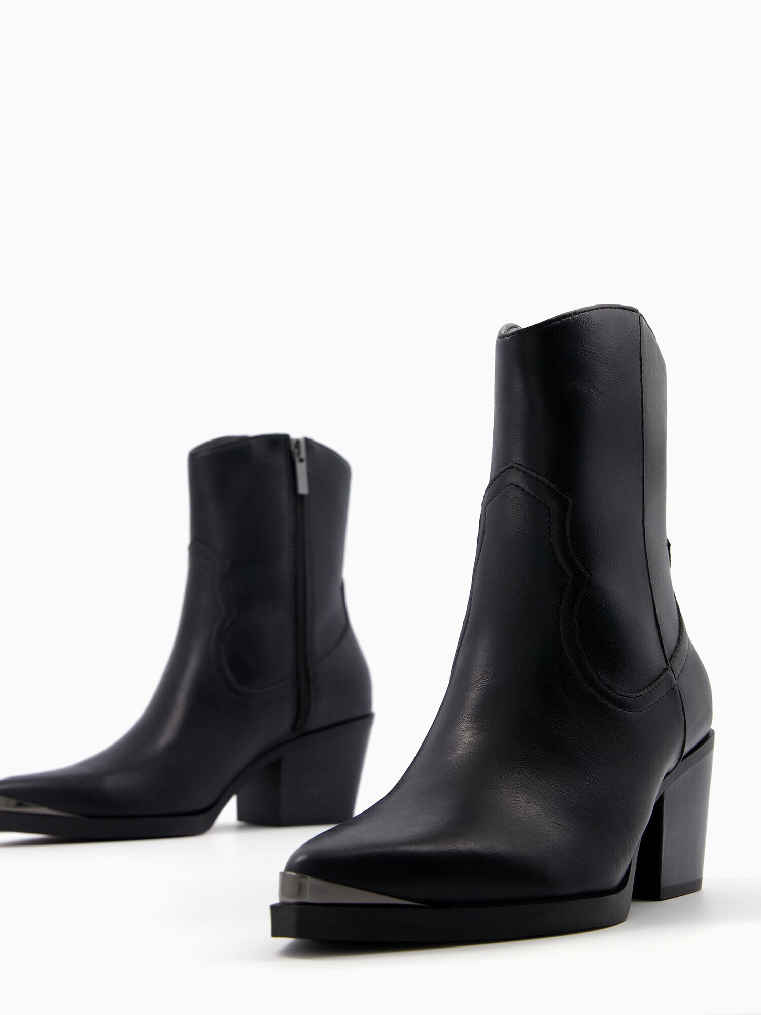 Bershka Botine negru - Pled.ro