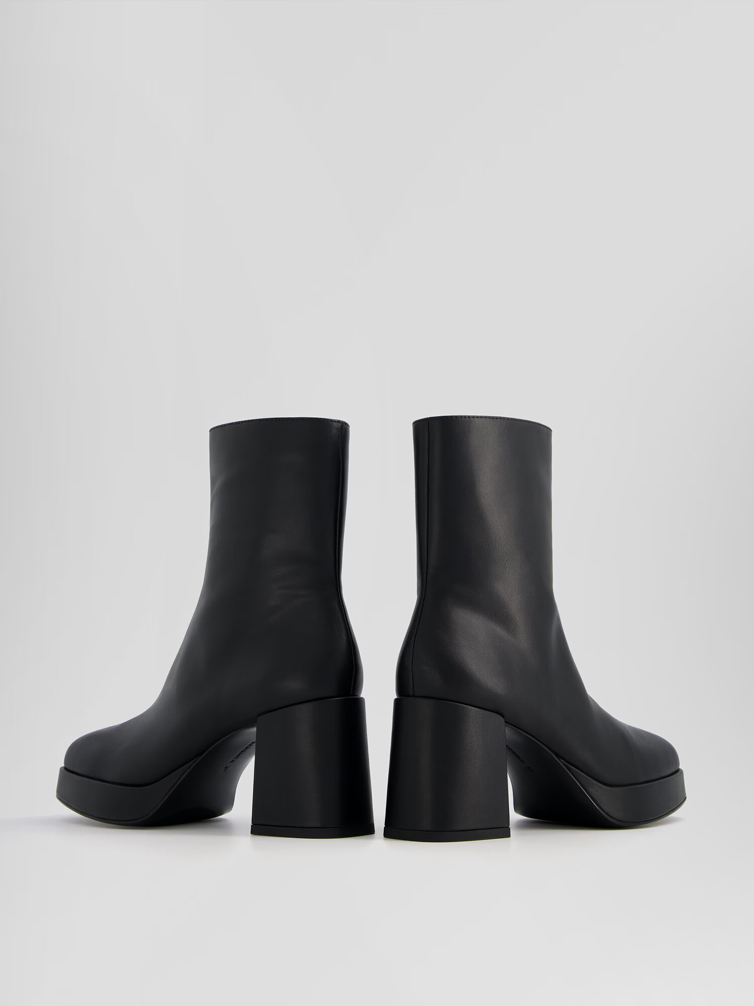 Bershka Botine negru - Pled.ro