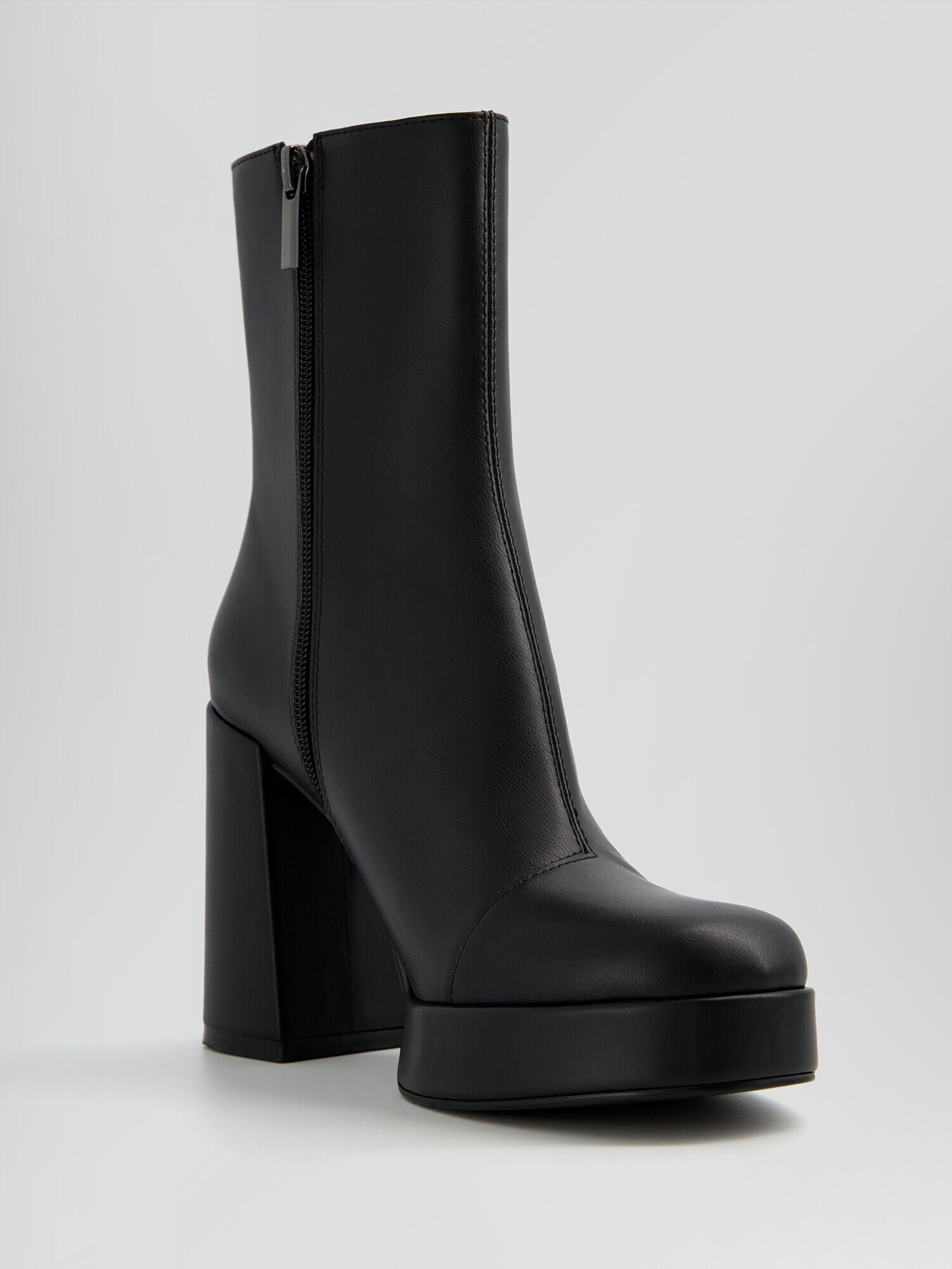 Bershka Botine negru - Pled.ro