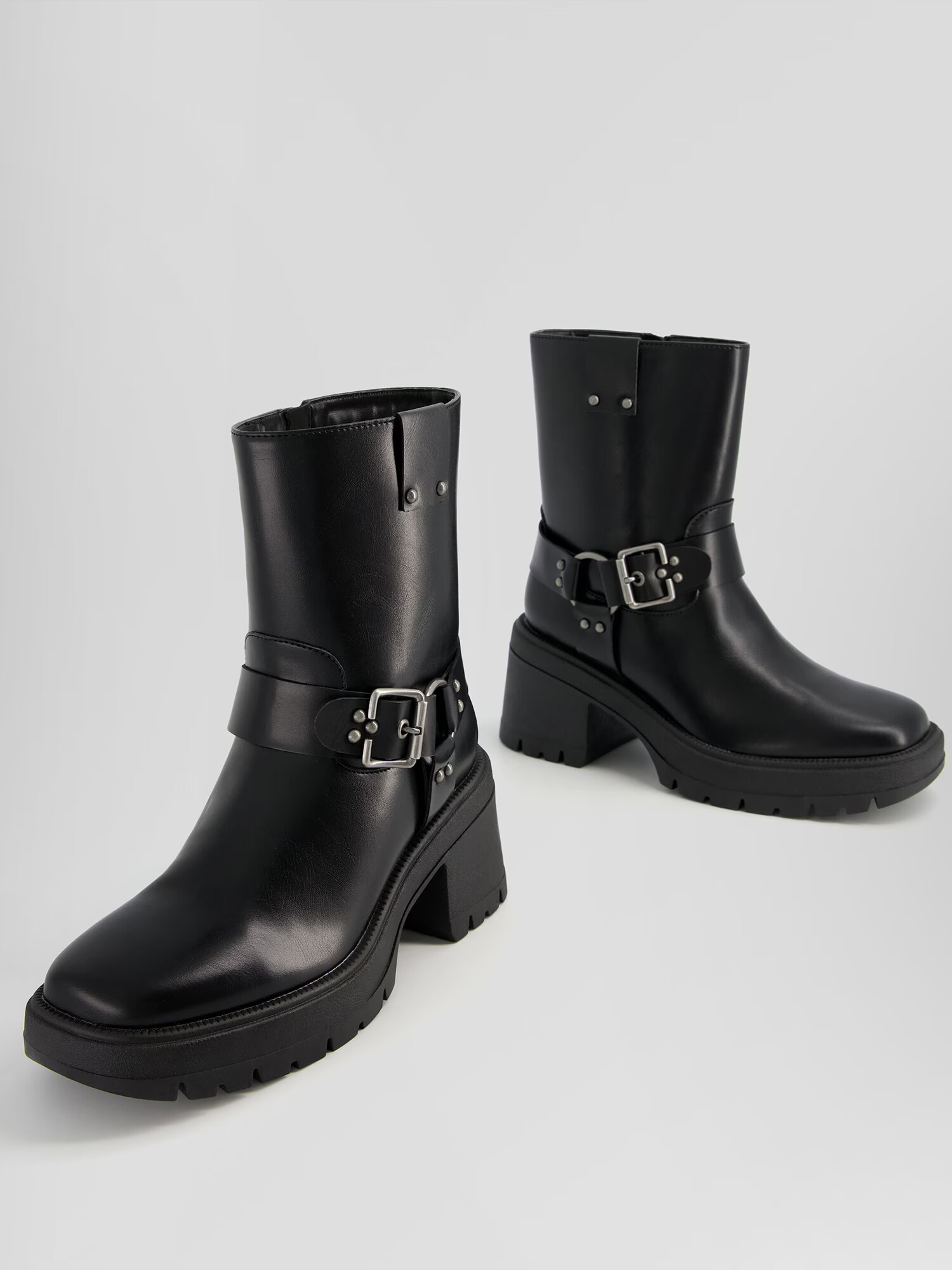 Bershka Botine negru - Pled.ro