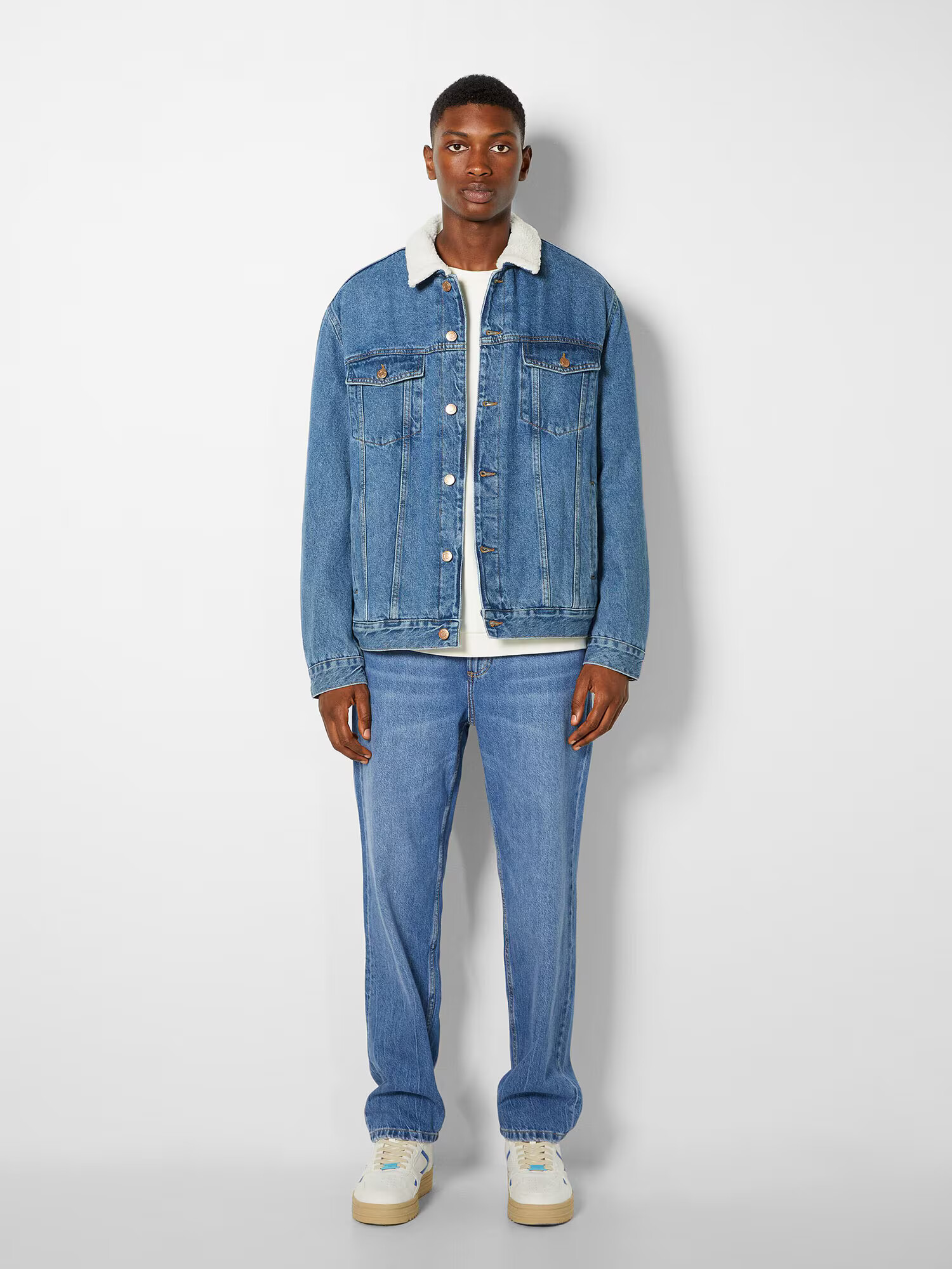 Bershka Geacă de primăvară-toamnă albastru denim / alb natural - Pled.ro