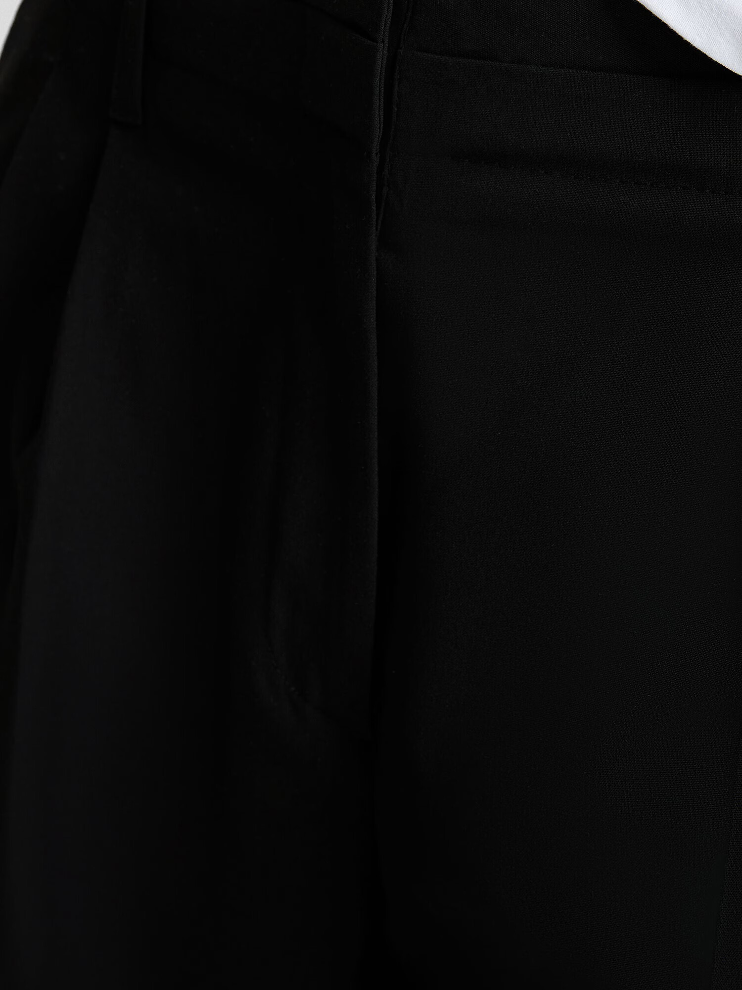 Bershka Pantaloni cutați negru - Pled.ro