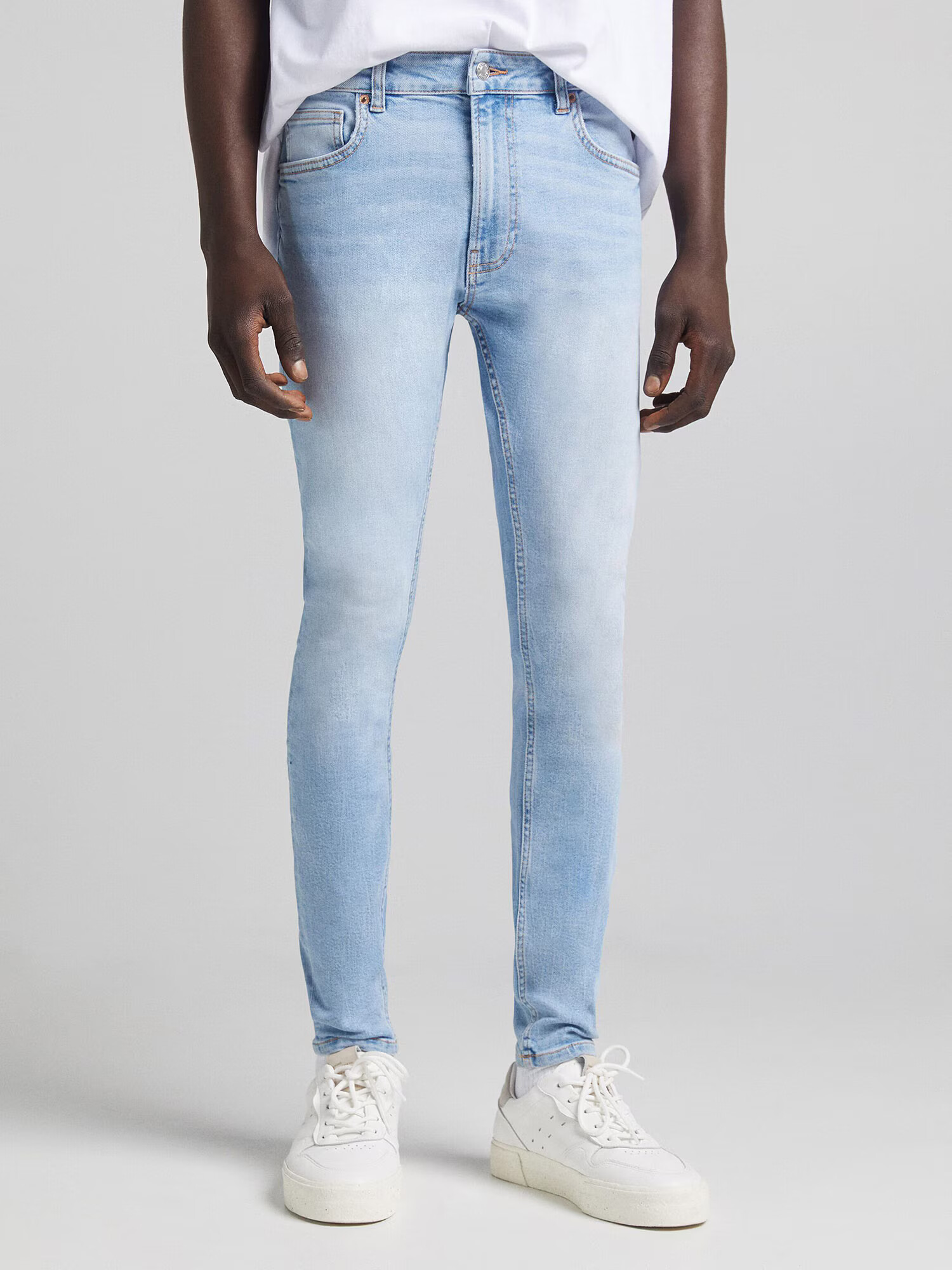 Bershka Jeans albastru deschis - Pled.ro