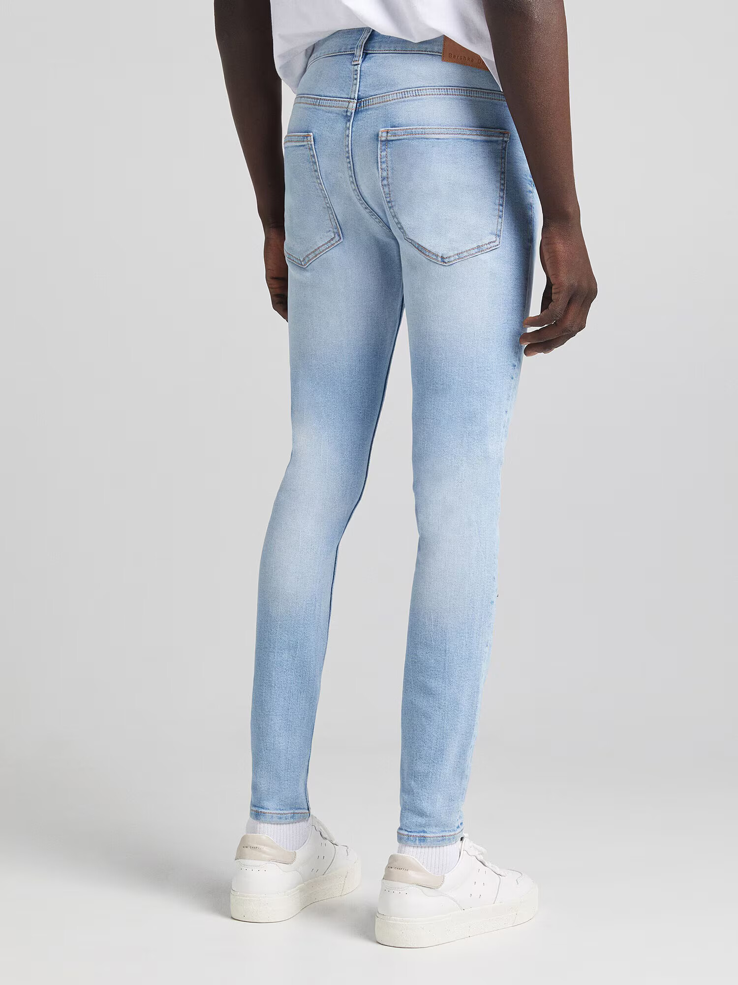 Bershka Jeans albastru deschis - Pled.ro