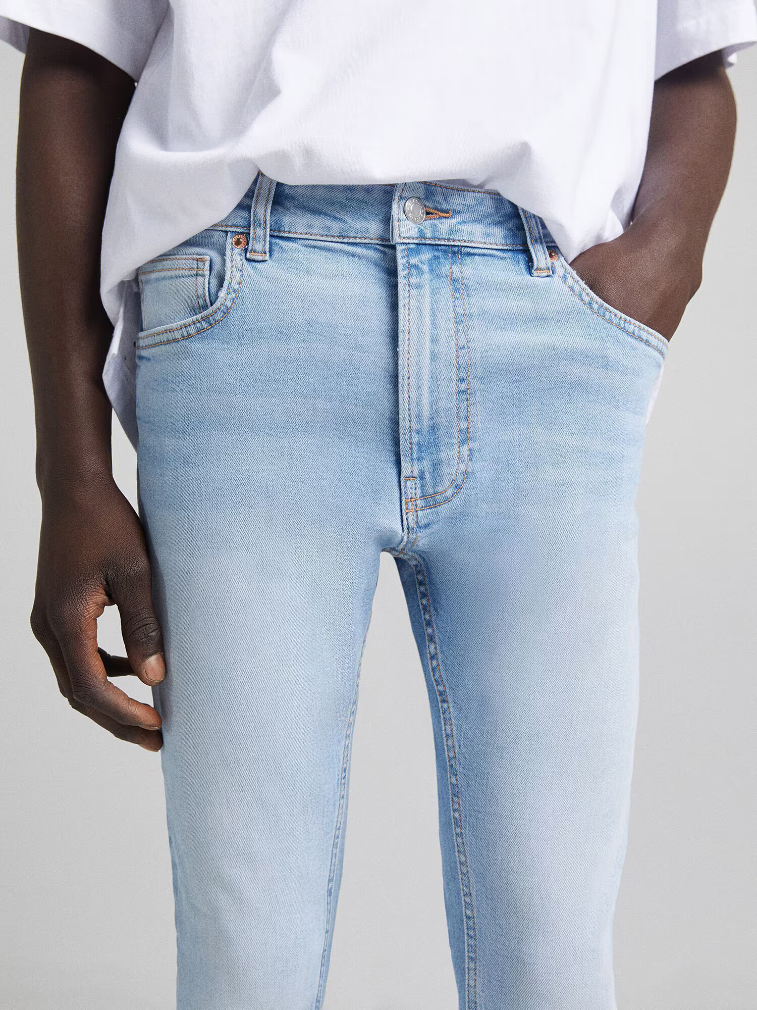 Bershka Jeans albastru deschis - Pled.ro