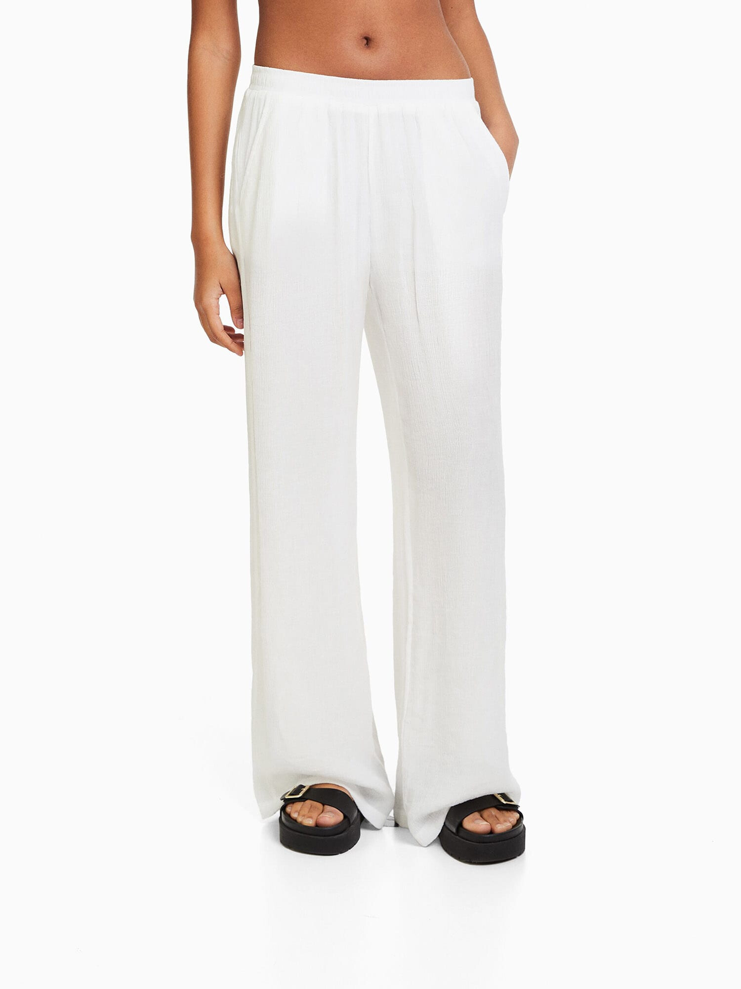 Bershka Pantaloni alb - Pled.ro