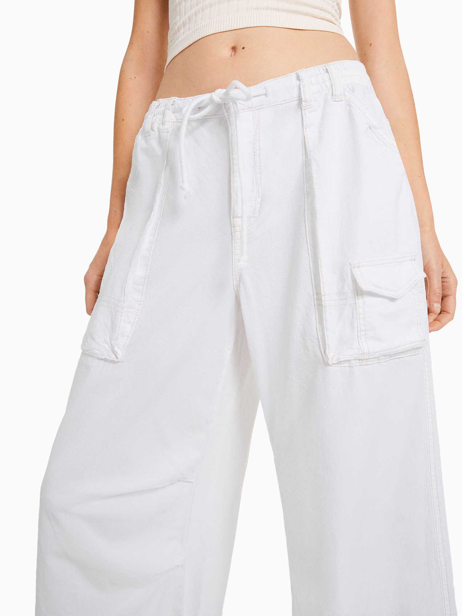 Bershka Pantaloni alb - Pled.ro