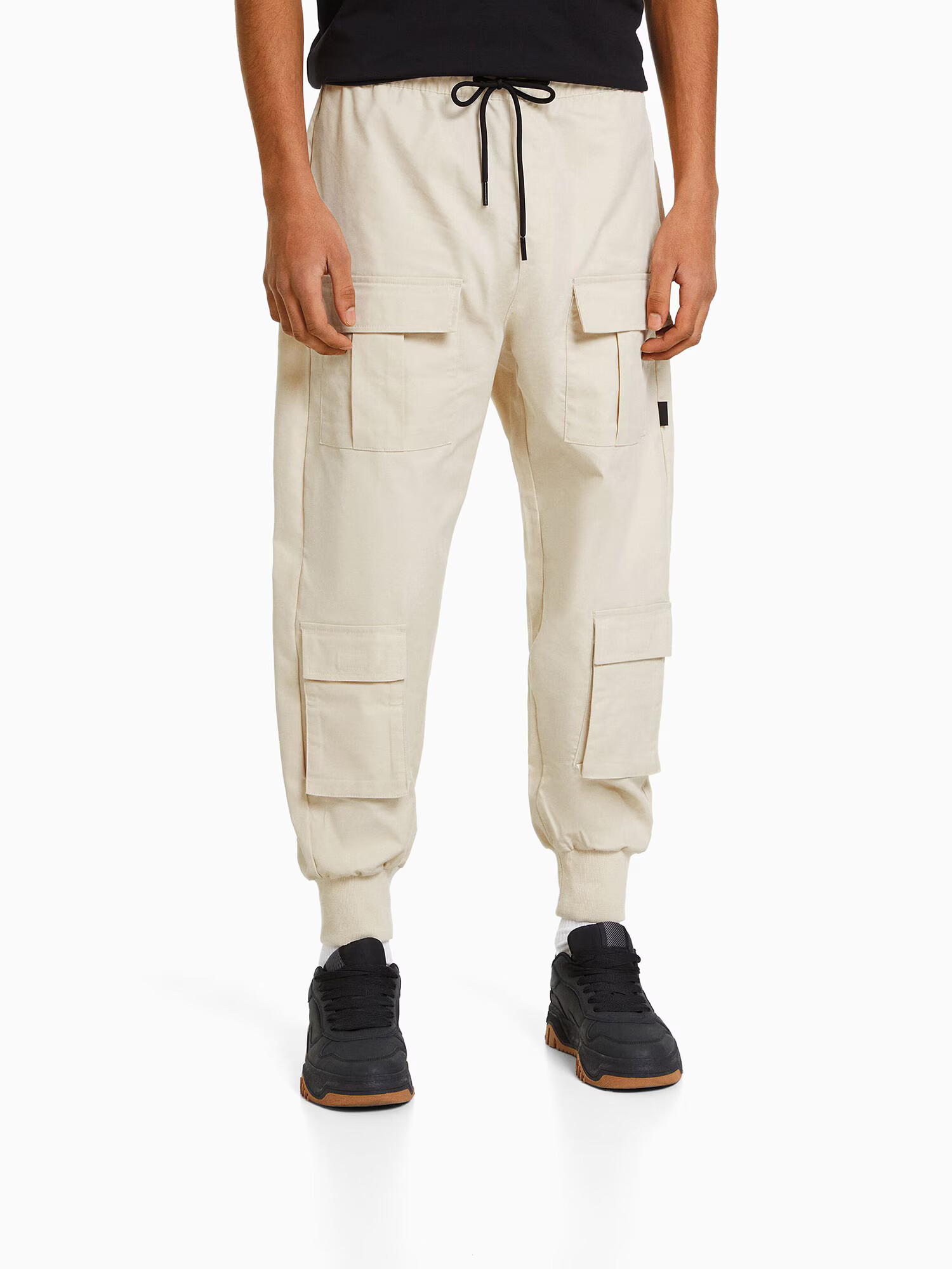 Bershka Pantaloni cu buzunare bej - Pled.ro