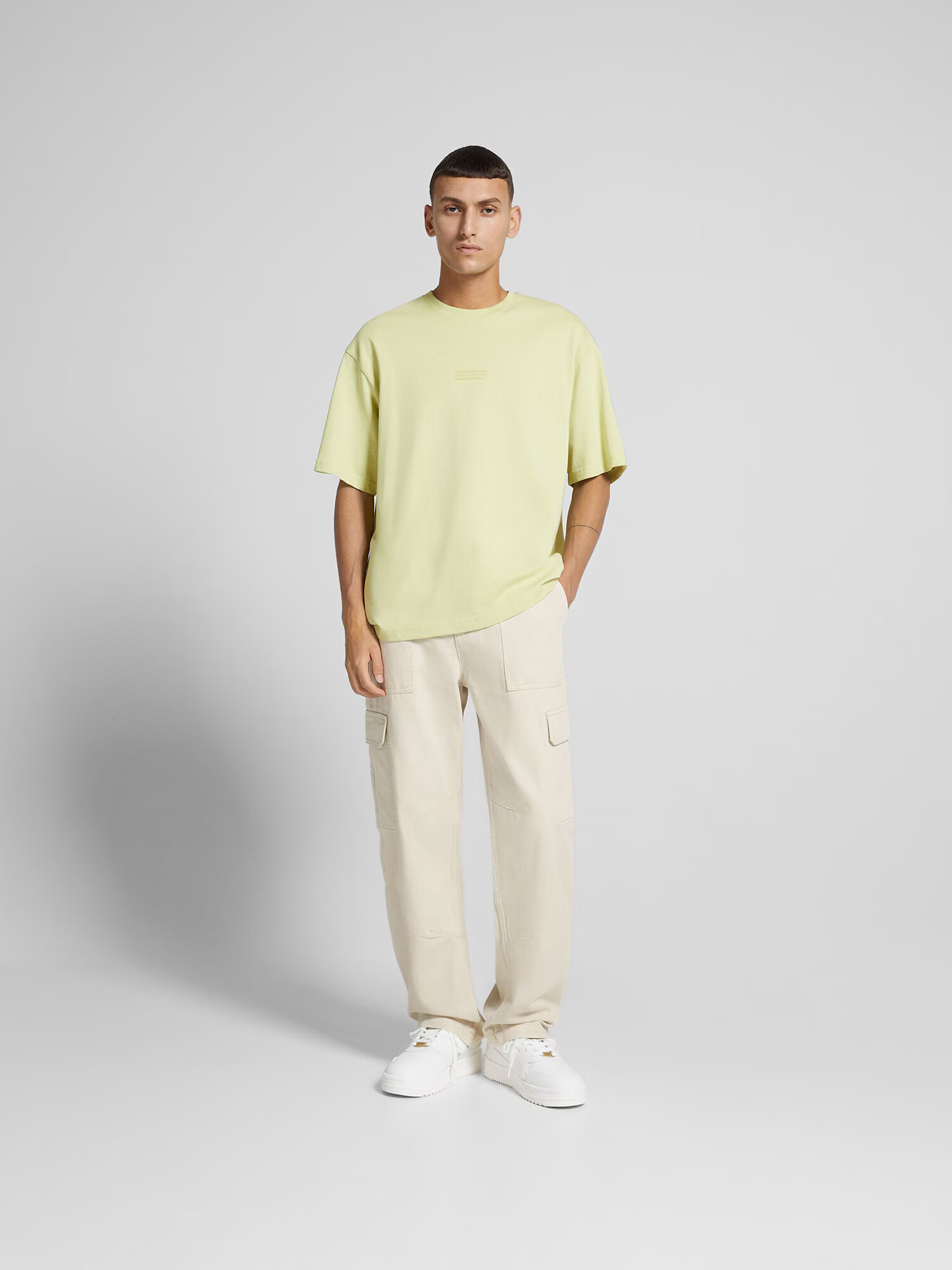 Bershka Pantaloni cu buzunare ecru - Pled.ro