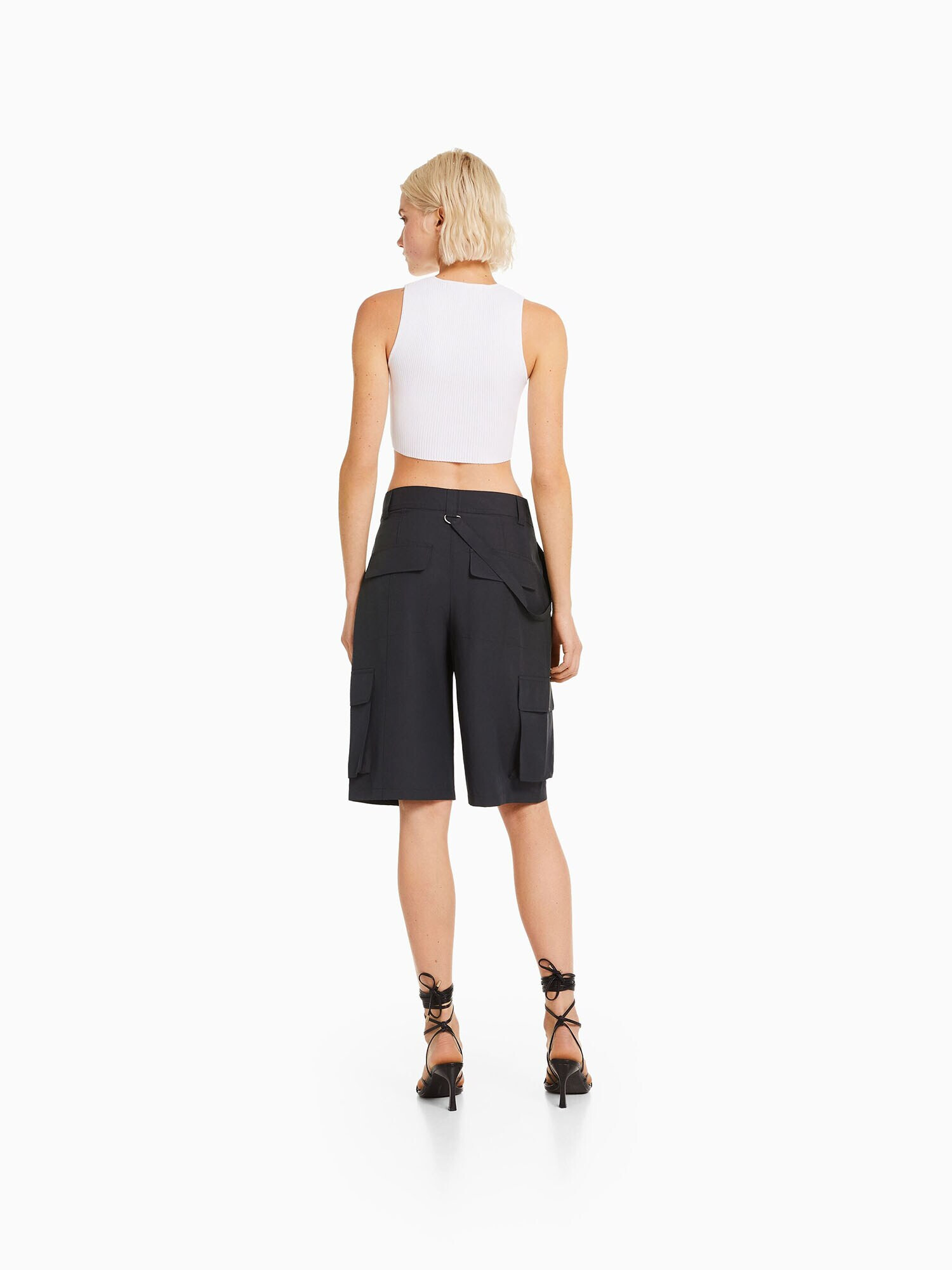 Bershka Pantaloni gri metalic - Pled.ro