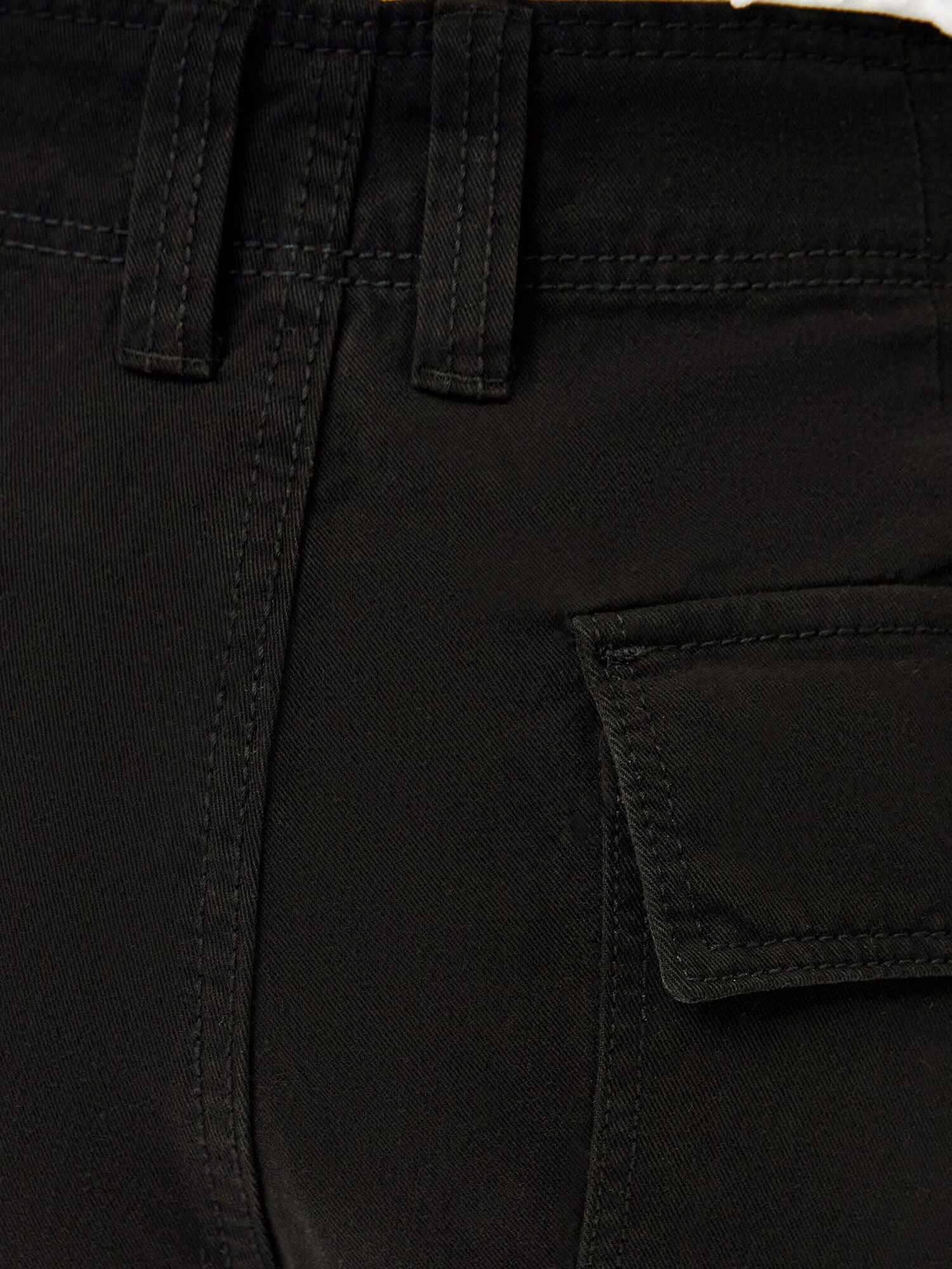 Bershka Pantaloni cu buzunare negru - Pled.ro