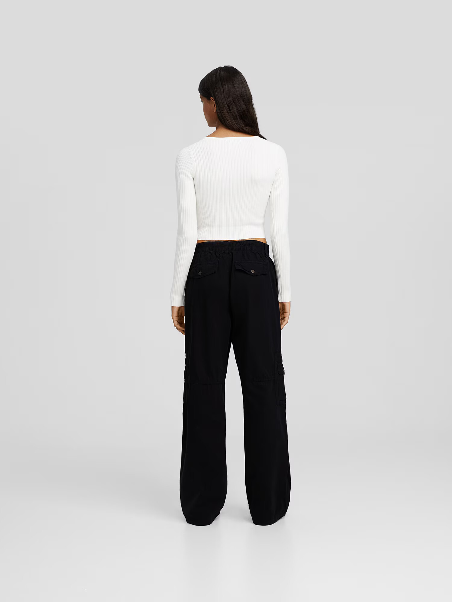 Bershka Pantaloni cu buzunare negru - Pled.ro