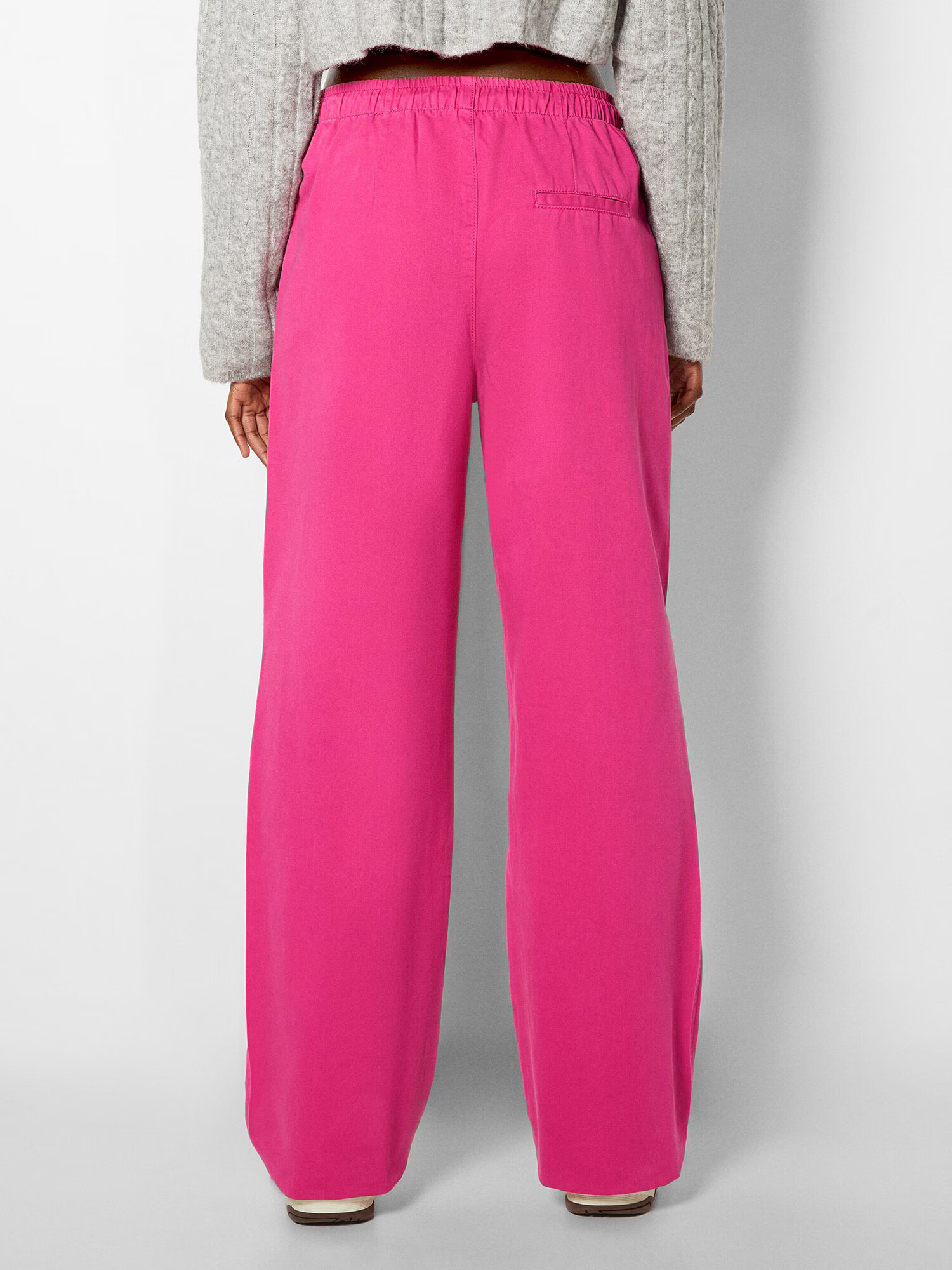 Bershka Pantaloni cutați fucsia - Pled.ro