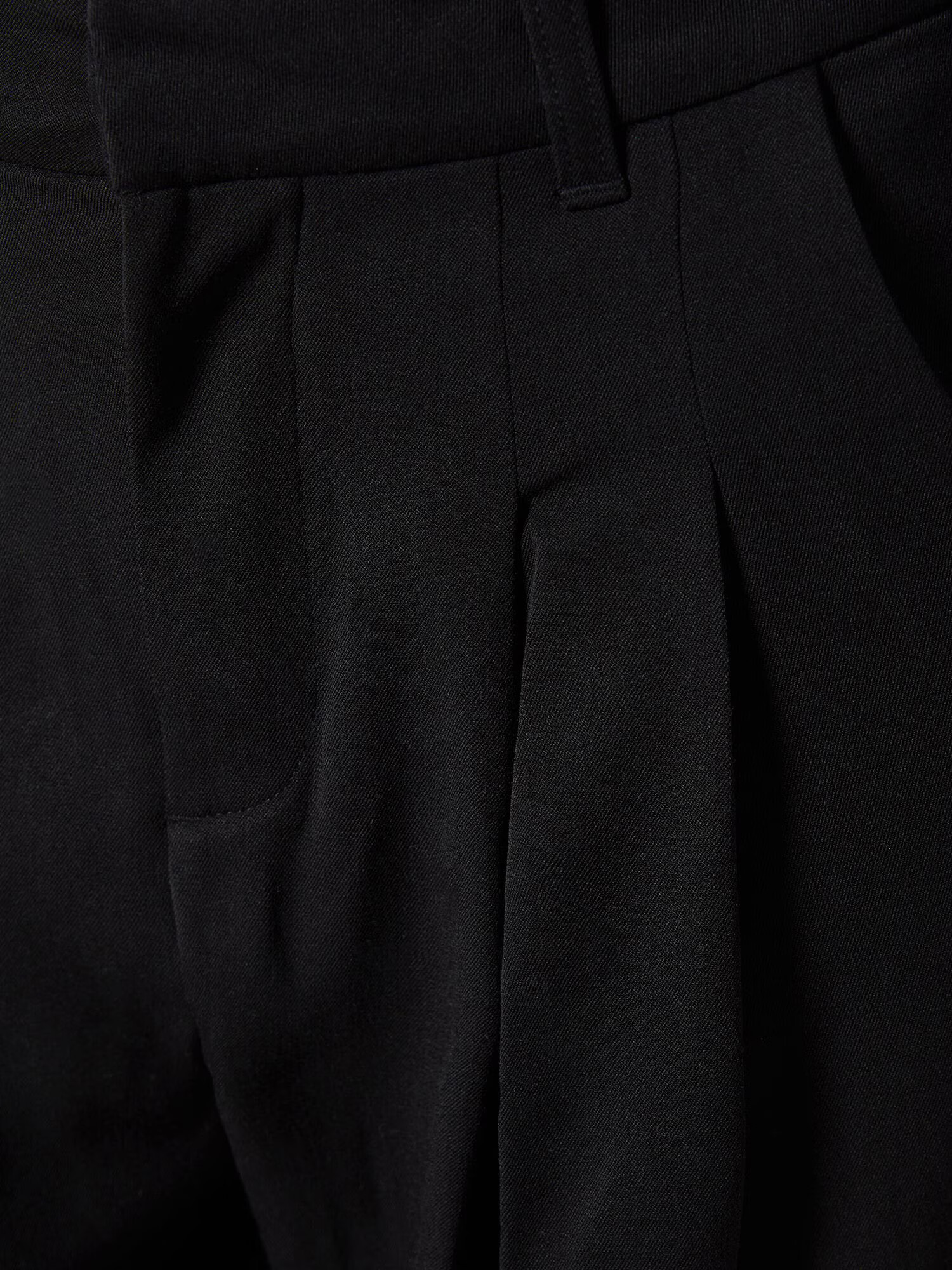 Bershka Pantaloni cutați negru - Pled.ro