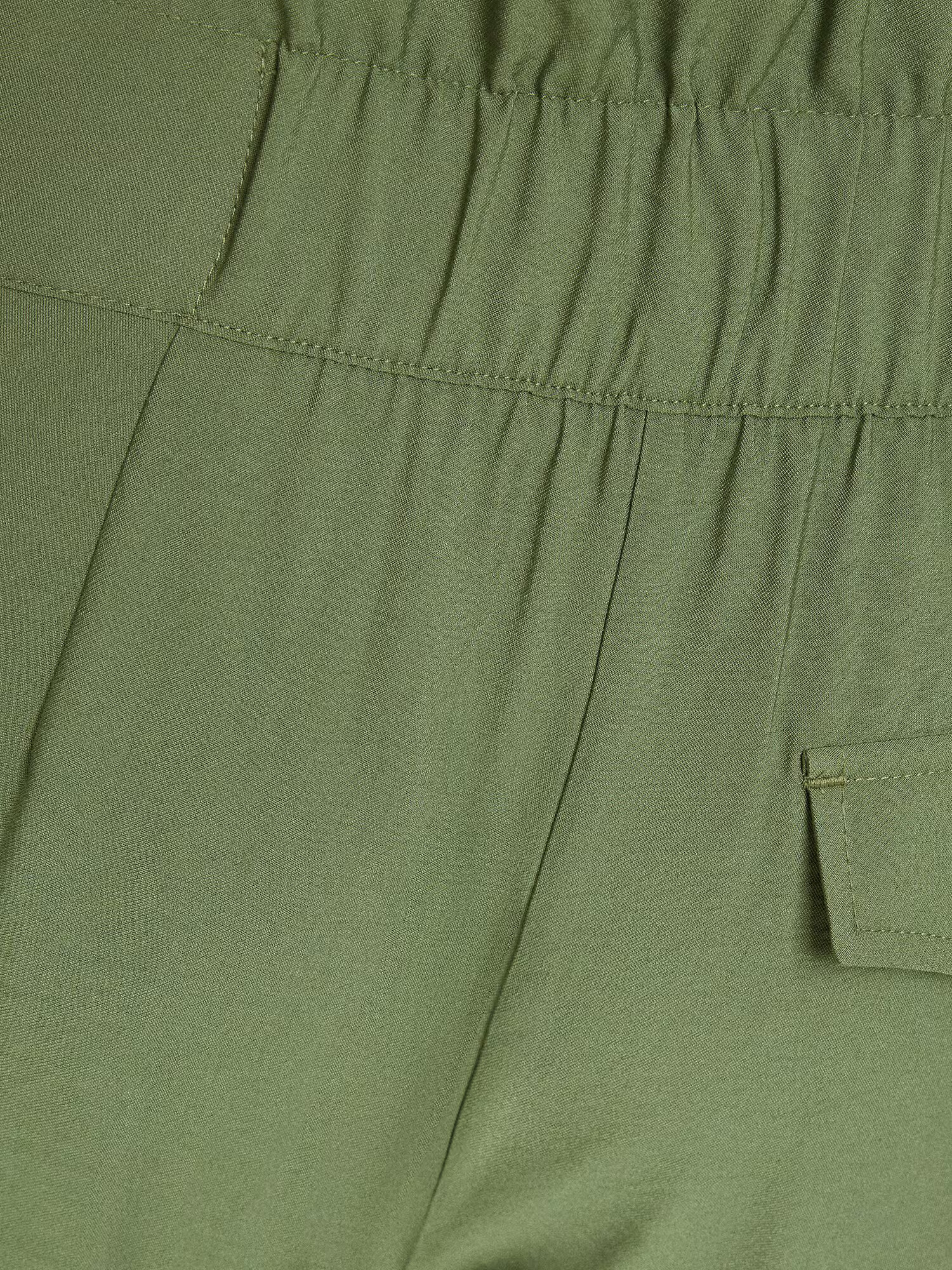 Bershka Pantaloni cutați verde - Pled.ro